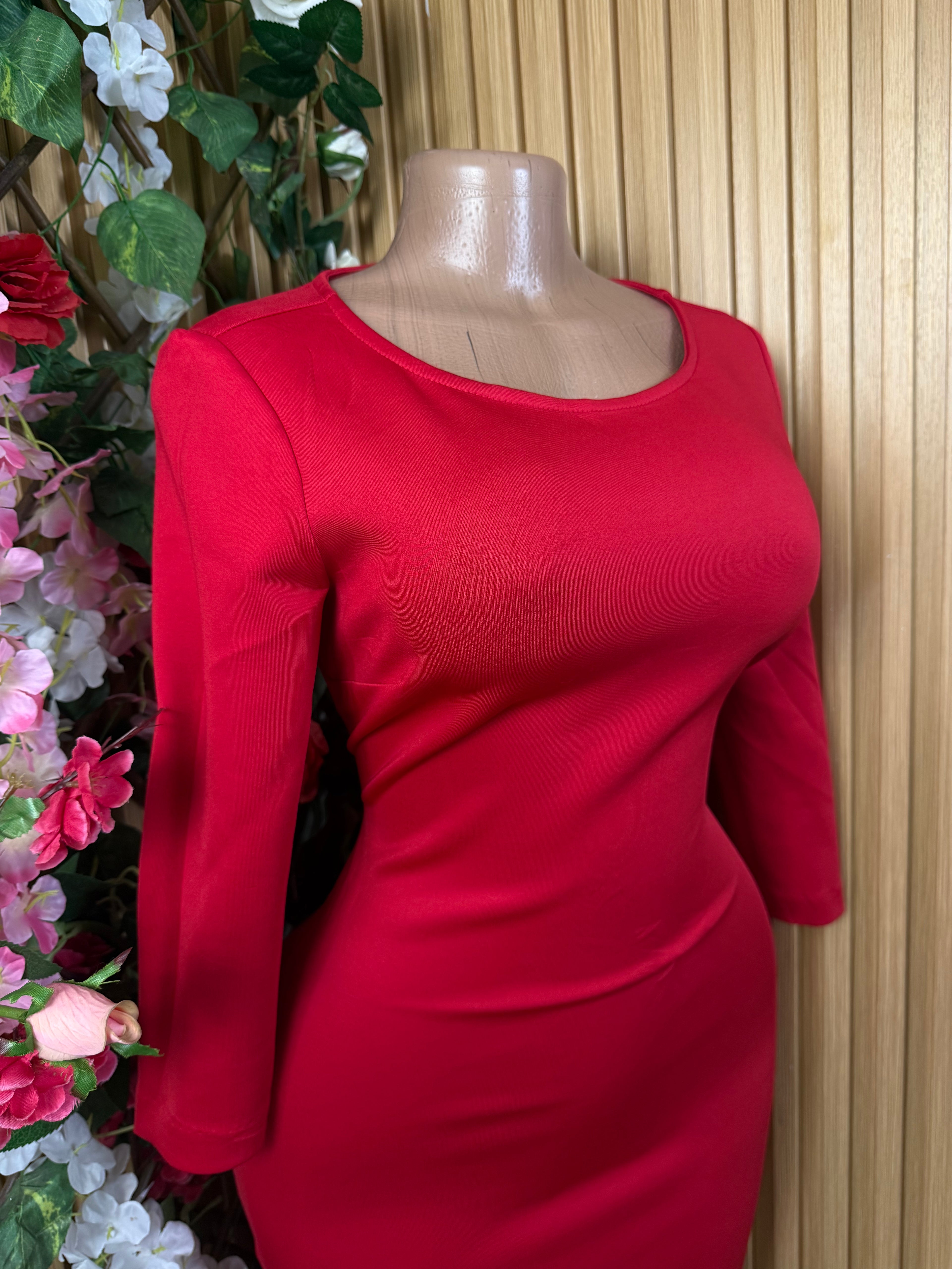 Robe moulante manches longues décollectée - Perluna Store