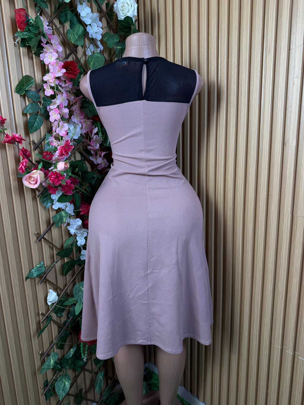 Robe évasée stylée sans manches décollectée - Perluna Store