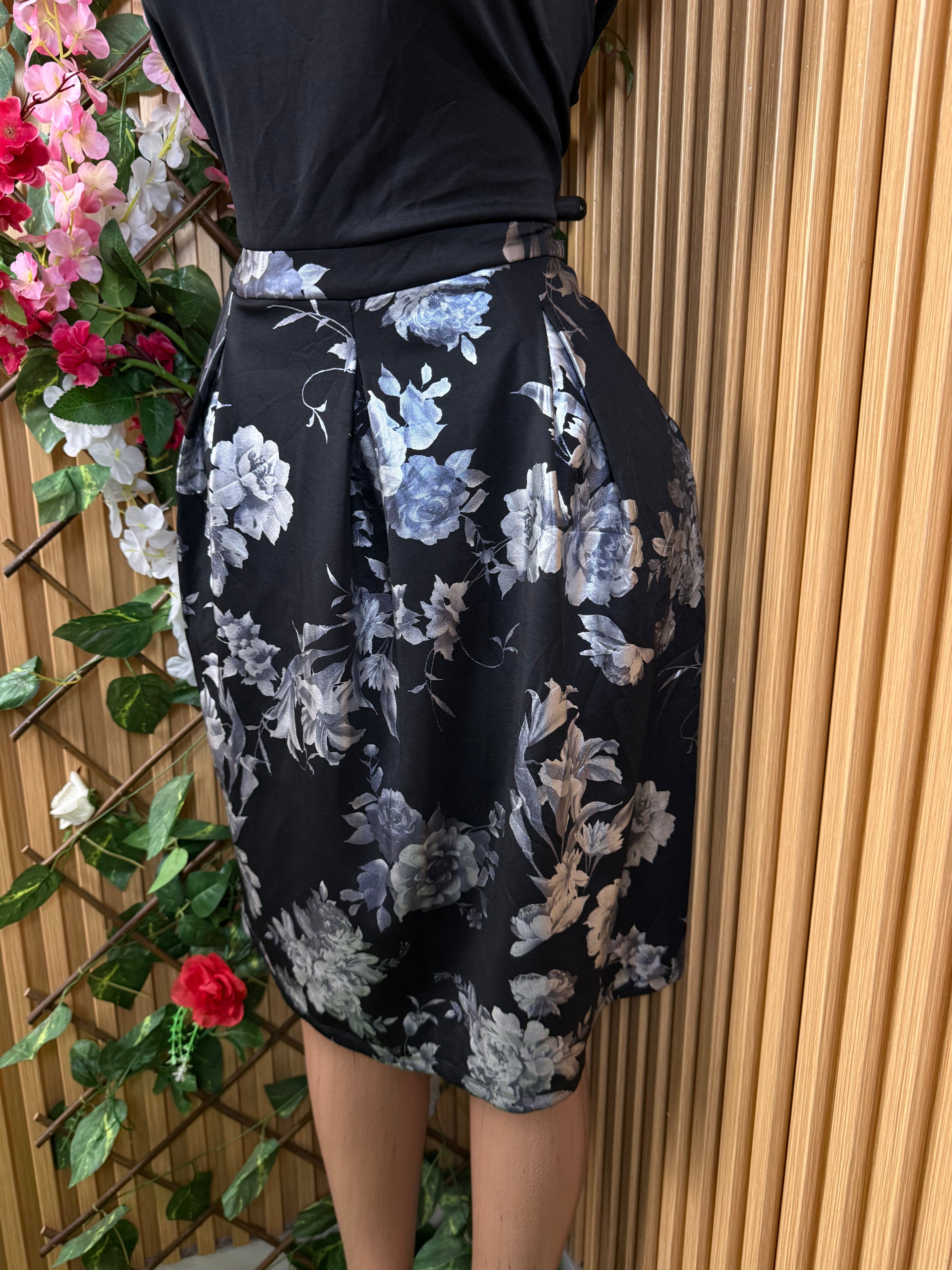 Robe évasée sans manches col carré - Perluna Store