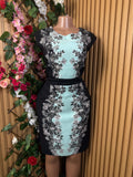 Robe droite sans manches ceintrée imprimée fleurie - Perluna Store