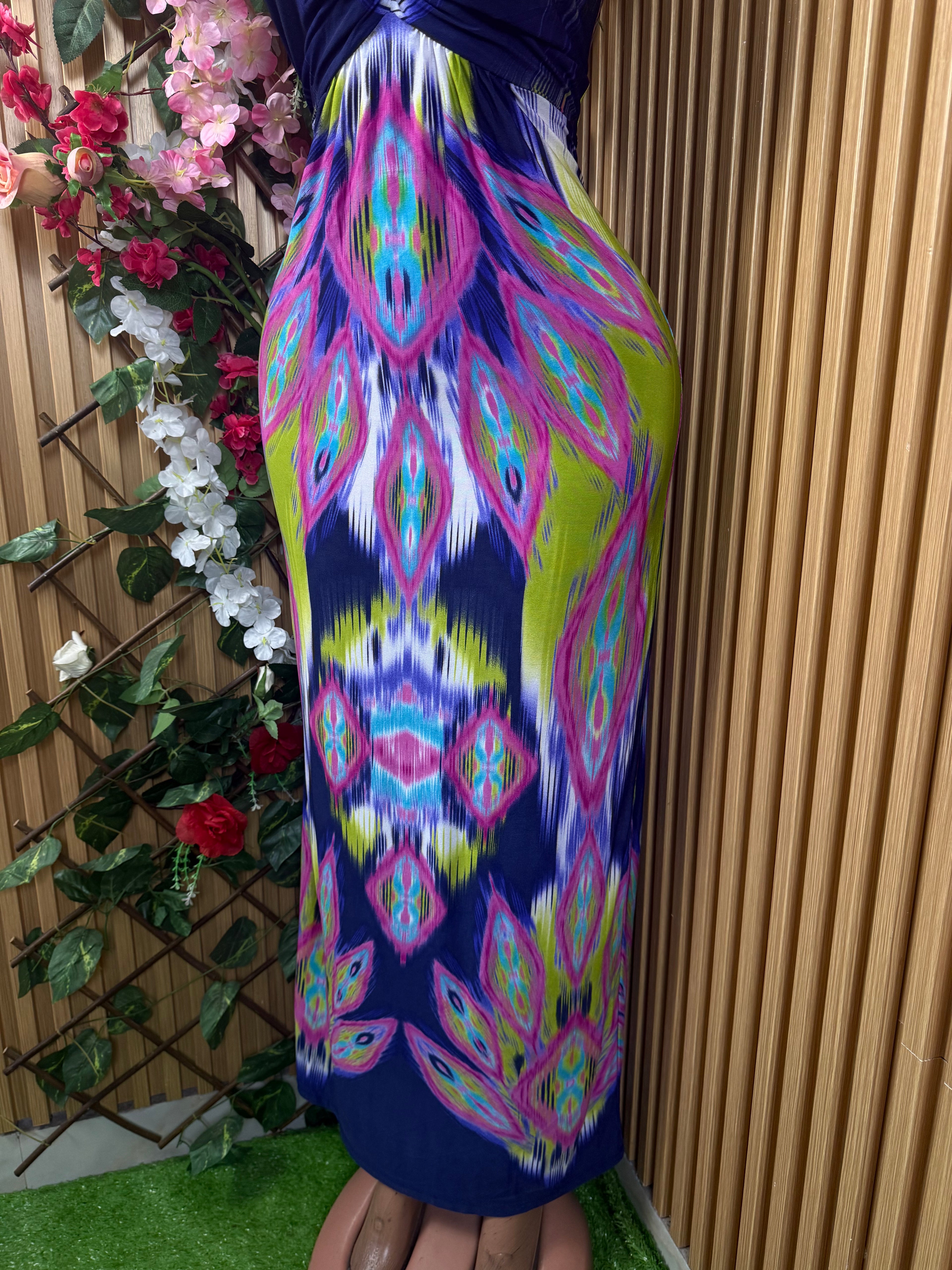 Robe moulante longue sans manche décollectée - Perluna Store