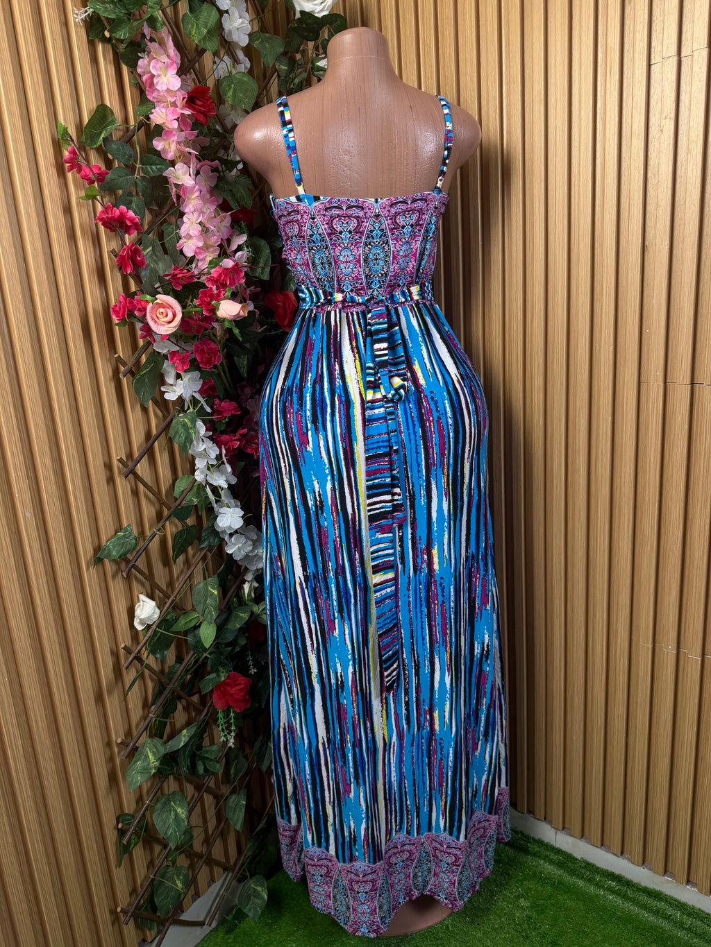 Robe évasée longue sans manches décollectée - Perluna Store