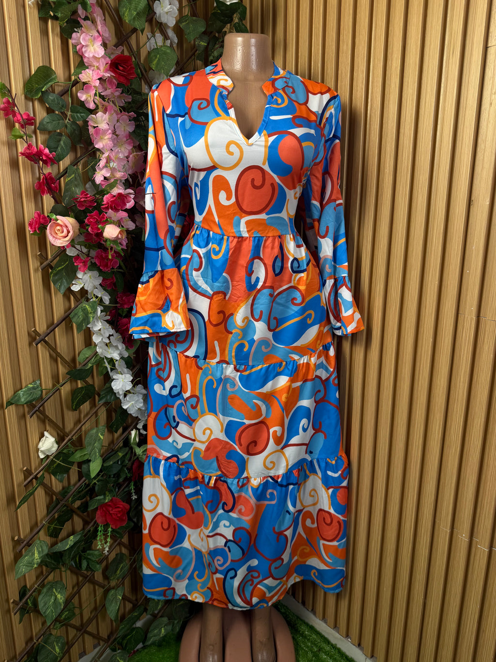 Robe évasée manches longues décolletée - Perluna Store