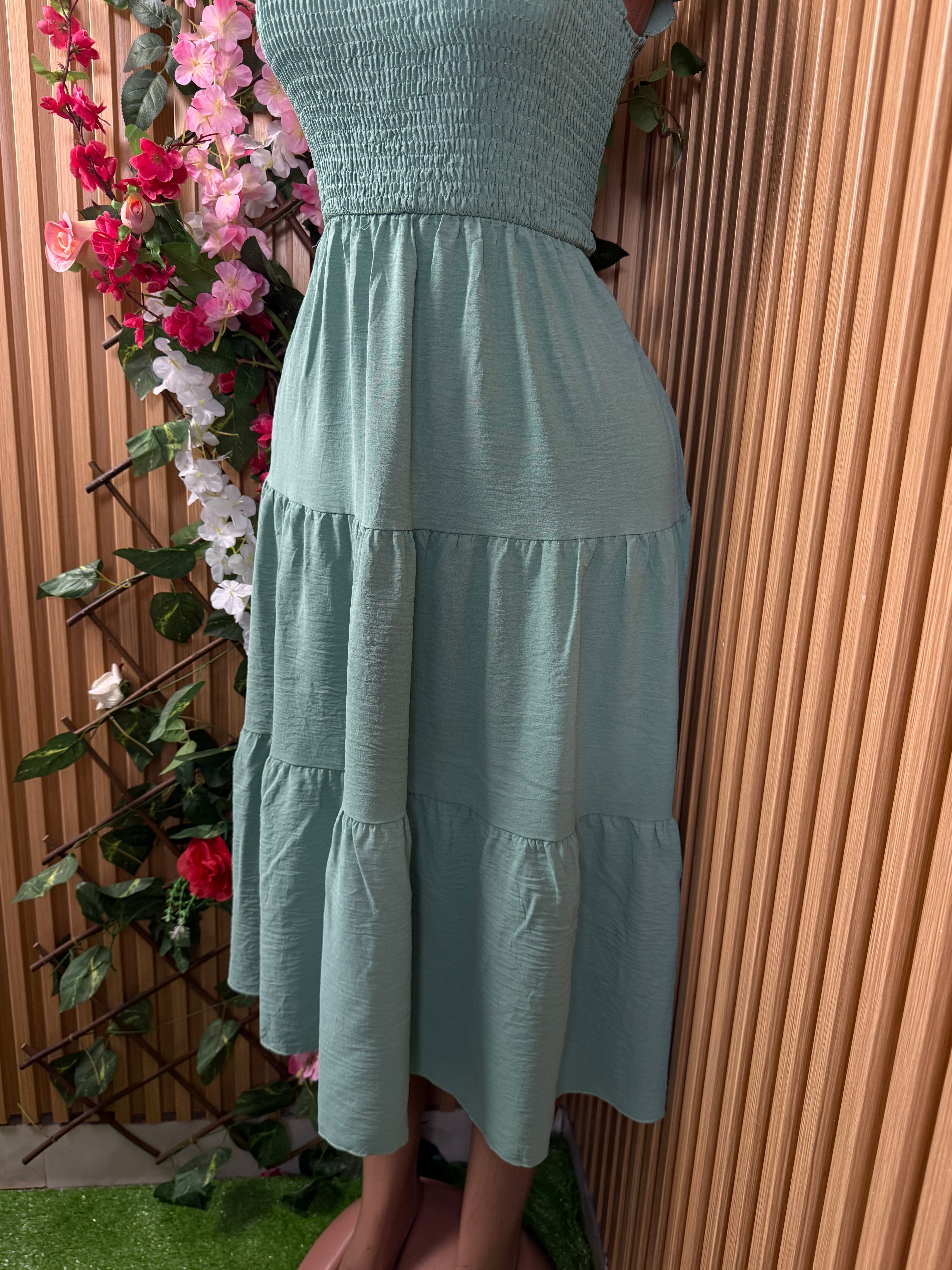 Robe évasée longue sans manches drapée - Perluna Store