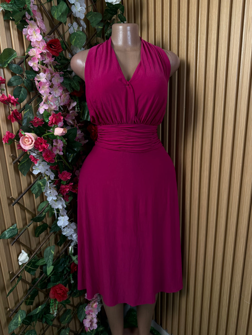 Robe élégante sans manches ceintrée - Perluna Store