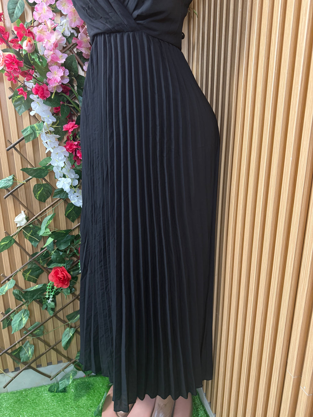 Robe évasée longue sans manches col-V - Perluna Store
