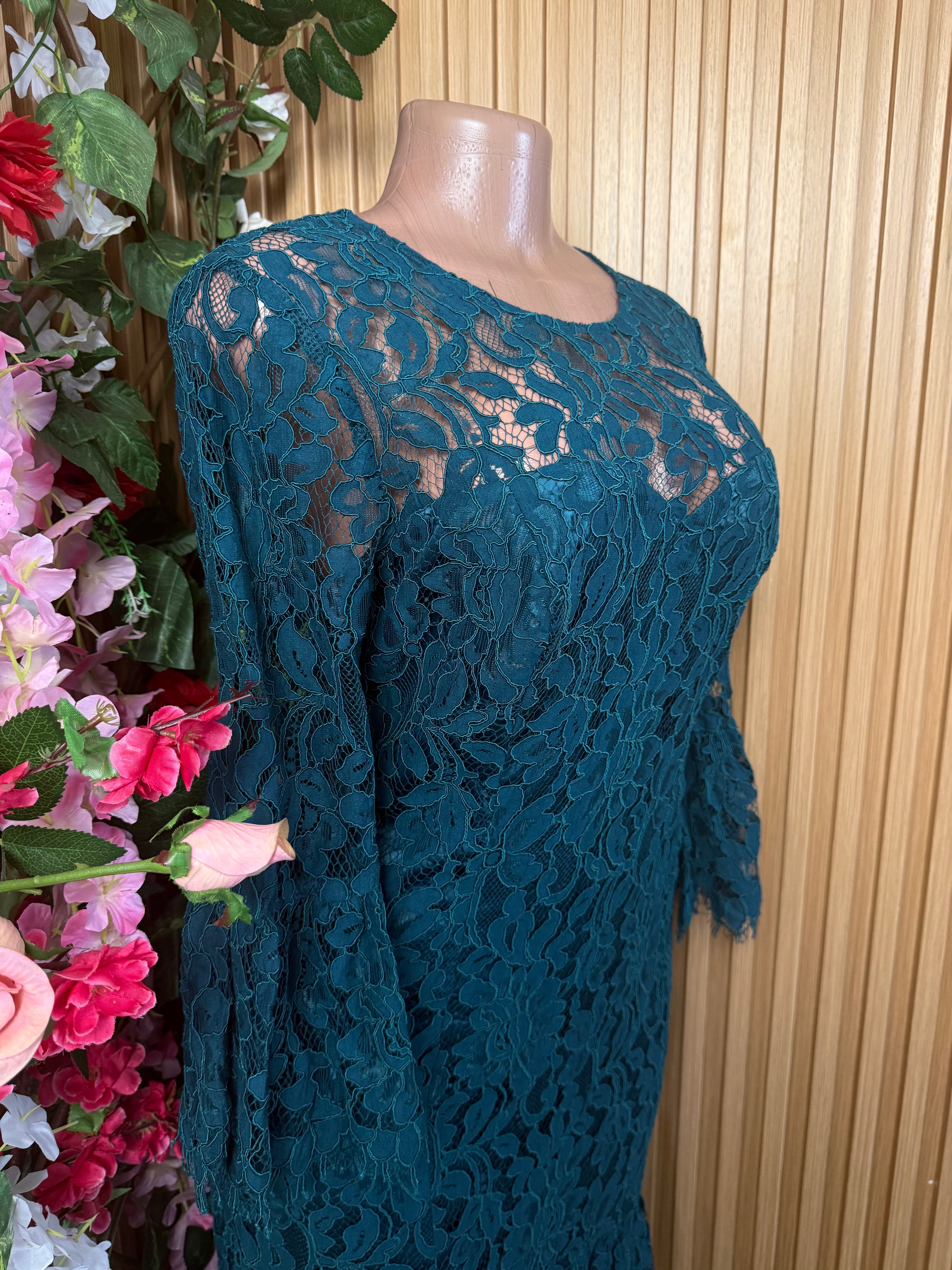 Robe évasée manches longues décollectée - Perluna Store