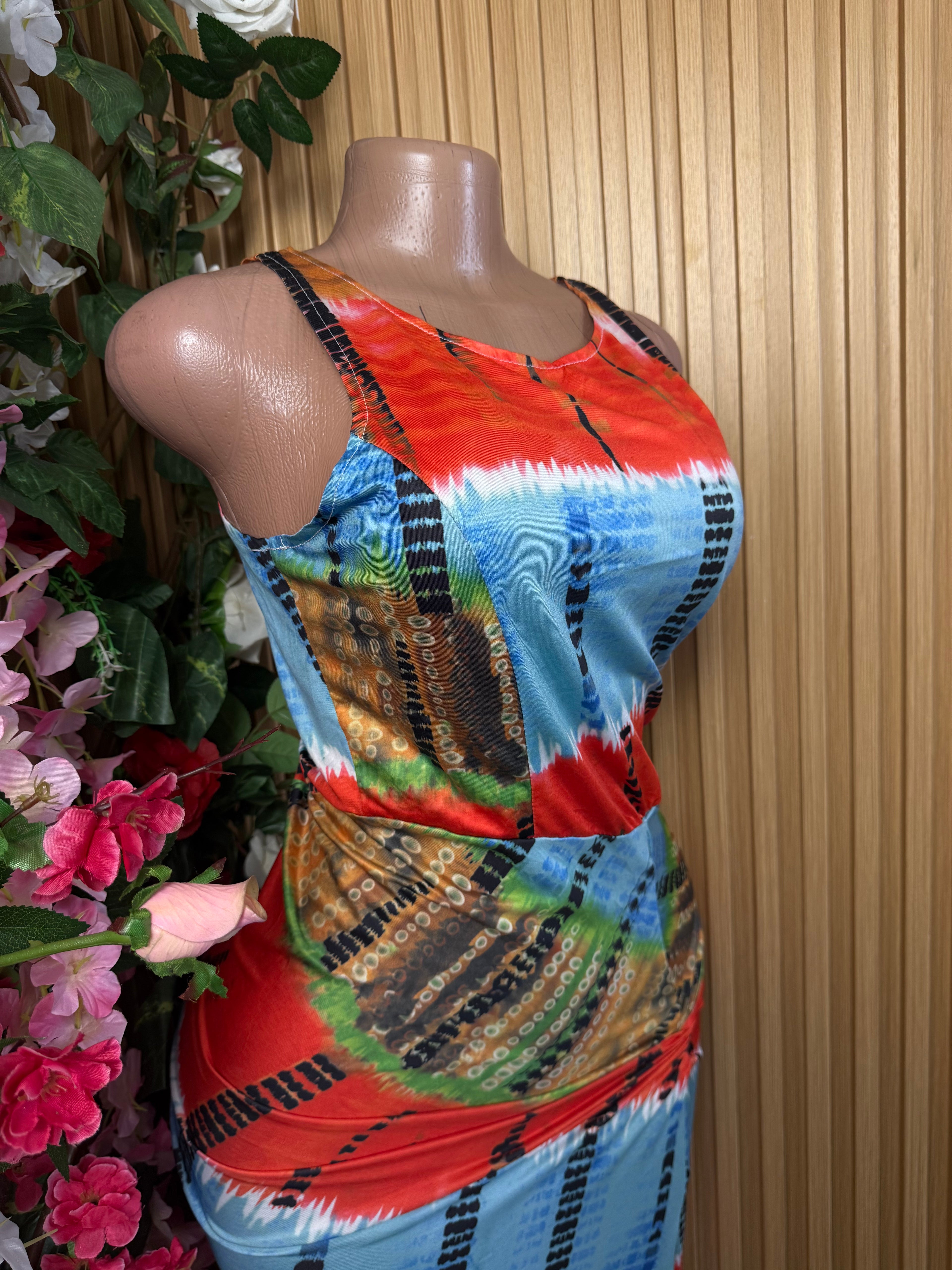 Robe moulante à fines bretelles décollectée - Perluna Store