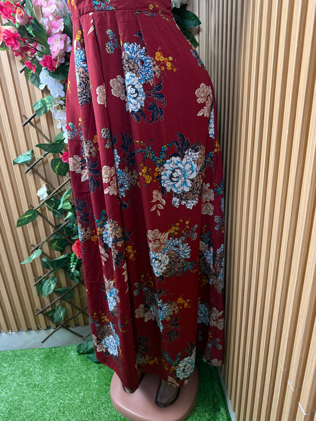 Robe évasée longue sans manchesdécolletée - Perluna Store