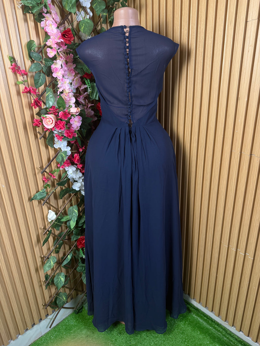 Robe évasée à fines bretelles décolletée - Perluna Store