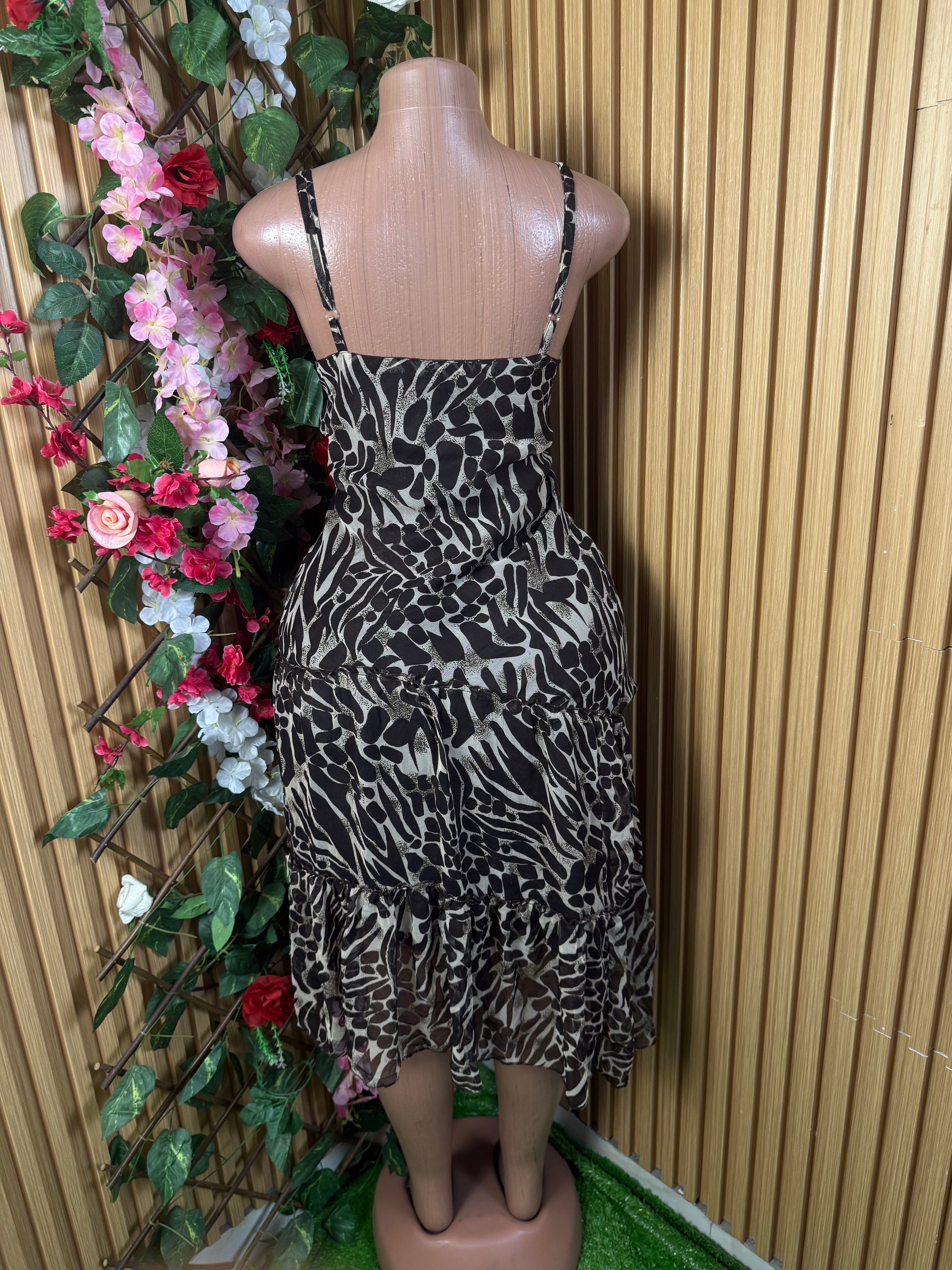 Robe longue évasé à fines brtelles décolletée - Perluna Store