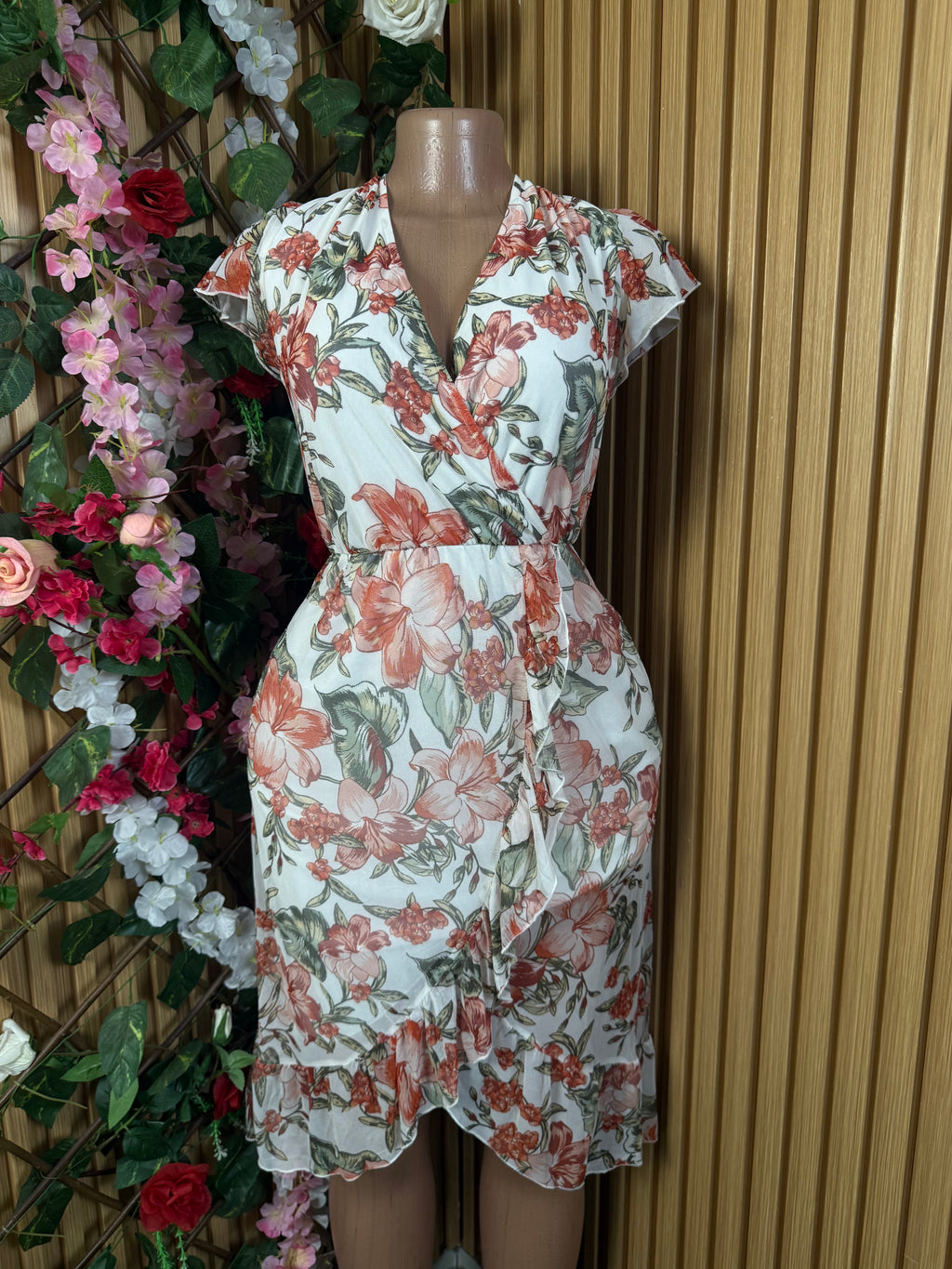Robe droite fleurie sans manches col V - Perluna Store