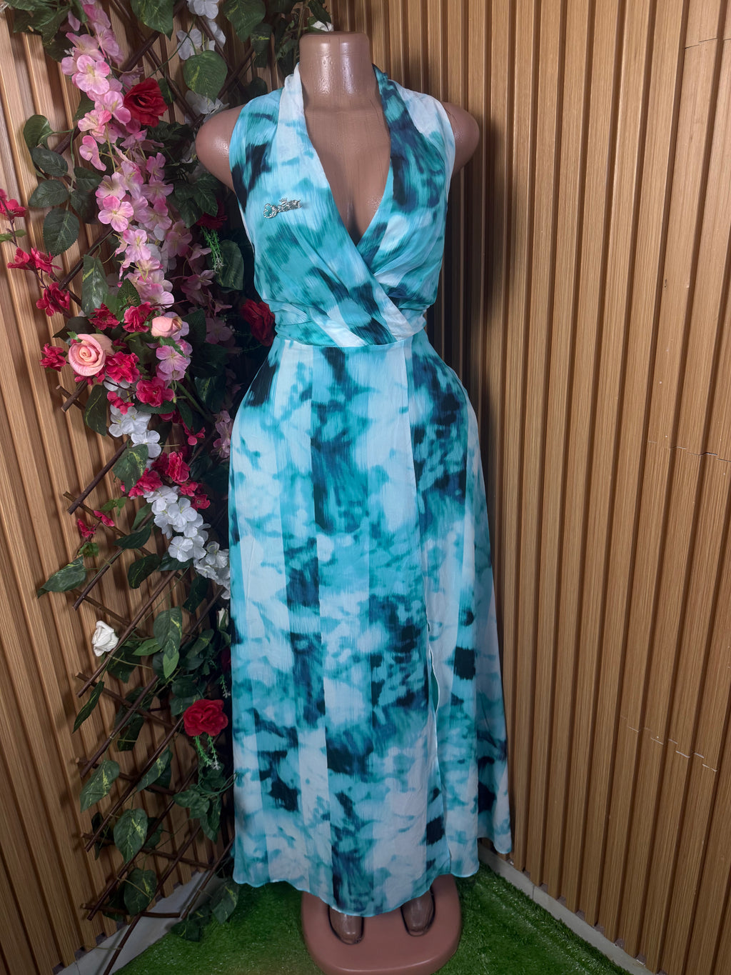 Robe longue évasée sans manches décolletée - Perluna Store