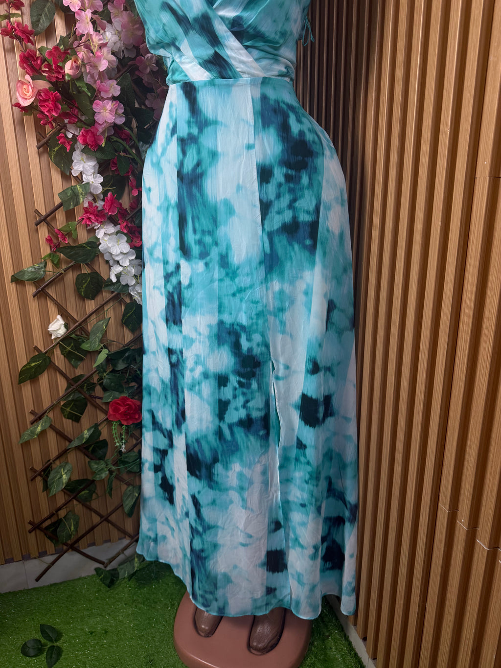 Robe longue évasée sans manches décolletée - Perluna Store