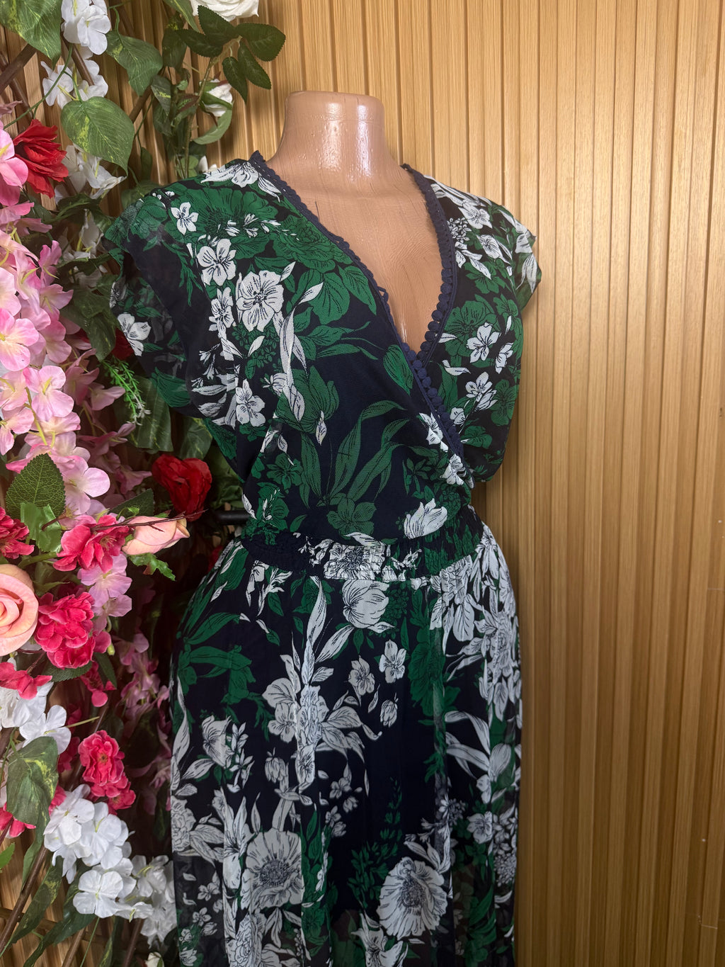 Robe évasée longue sans manches col-V - Perluna Store