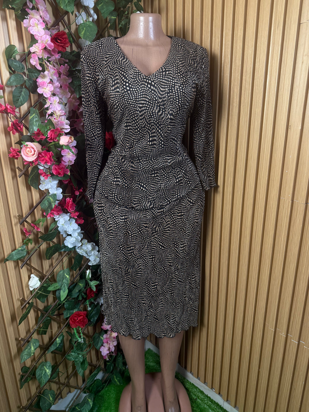 Robe moulante longue manches longues décolletée - Perluna Store