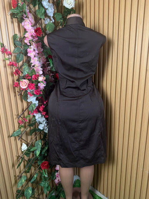 Robe droite à  bouttons sans manches décolléctée - Perluna Store