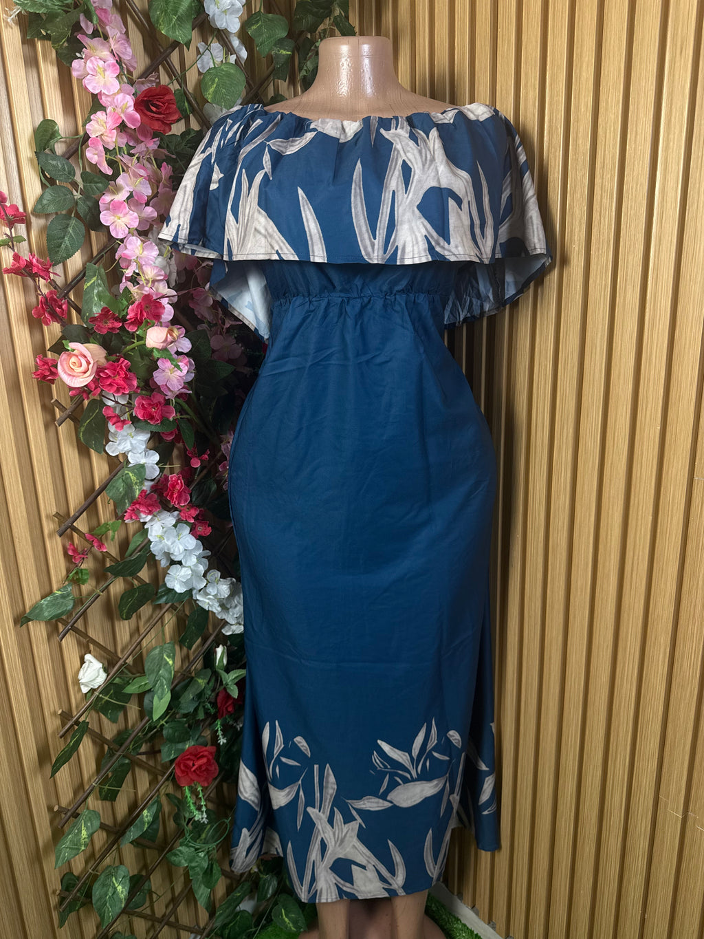 Robe évasée longue sans manches décollétée - Perluna Store