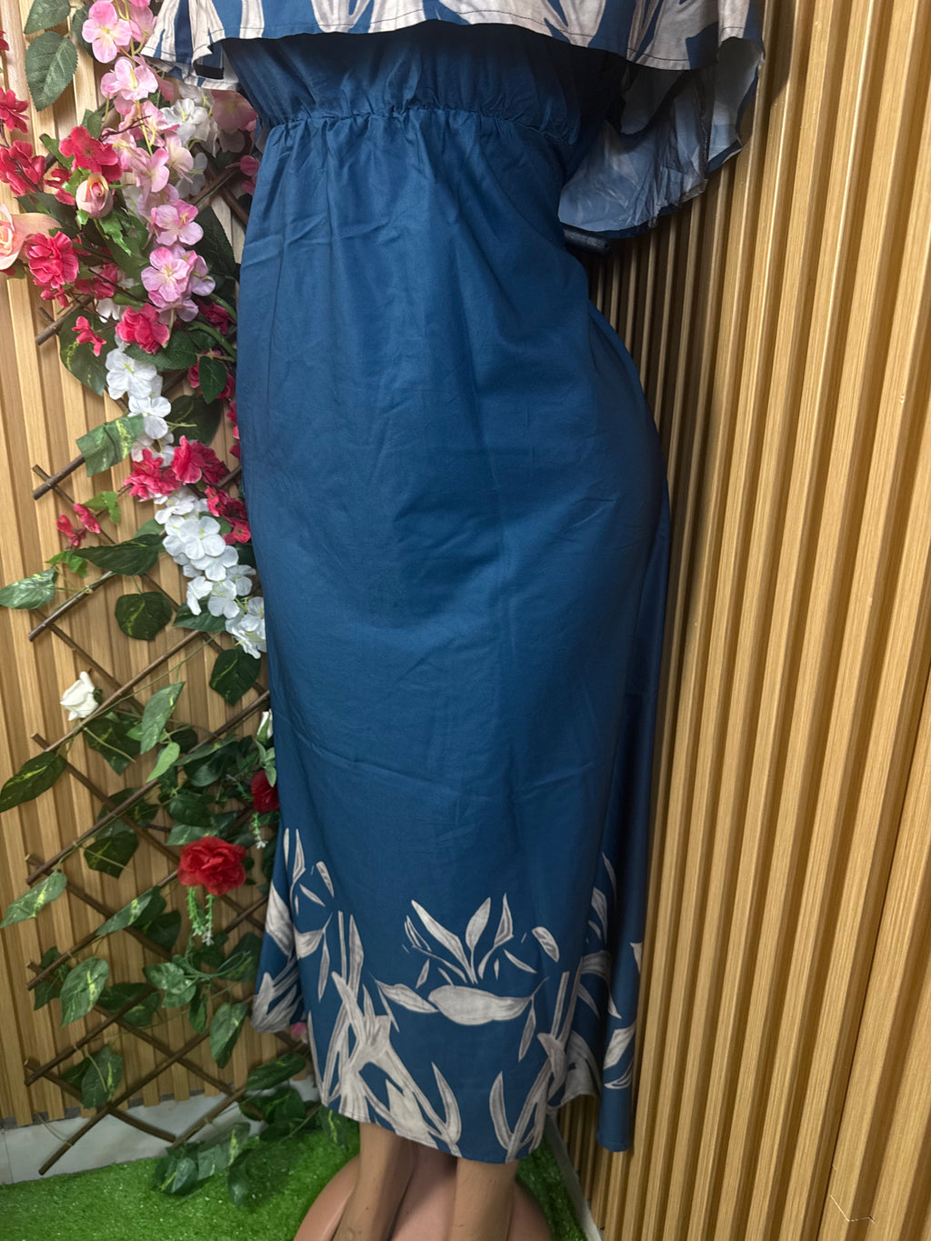 Robe évasée longue sans manches décollétée - Perluna Store