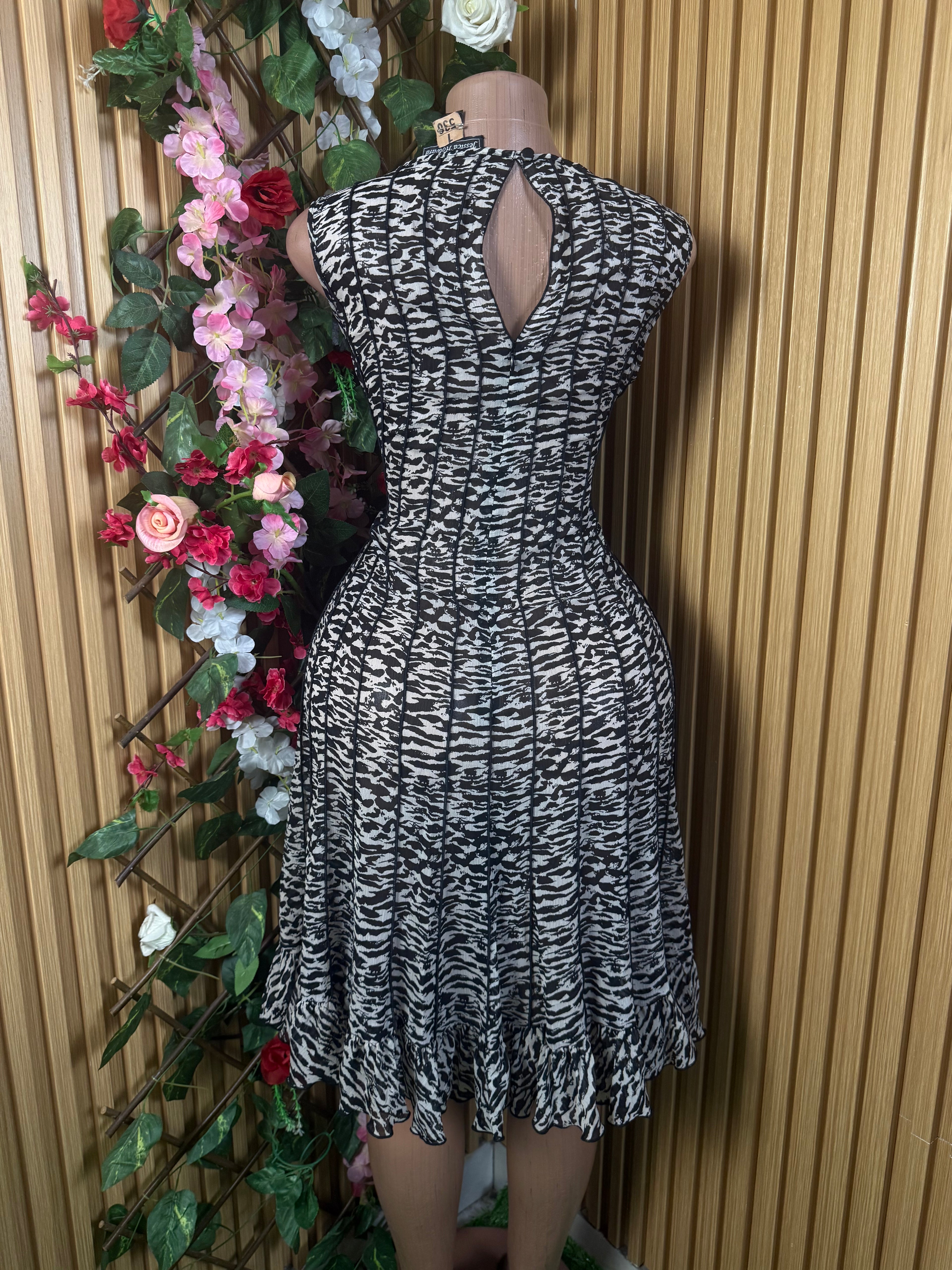 Robe évasée sans manches décollectée - Perluna Store