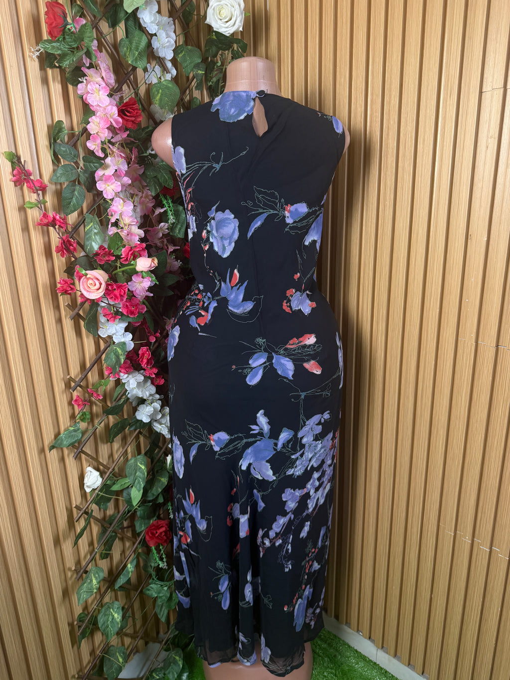 Robe moulante longue sans manches décolletée - Perluna Store