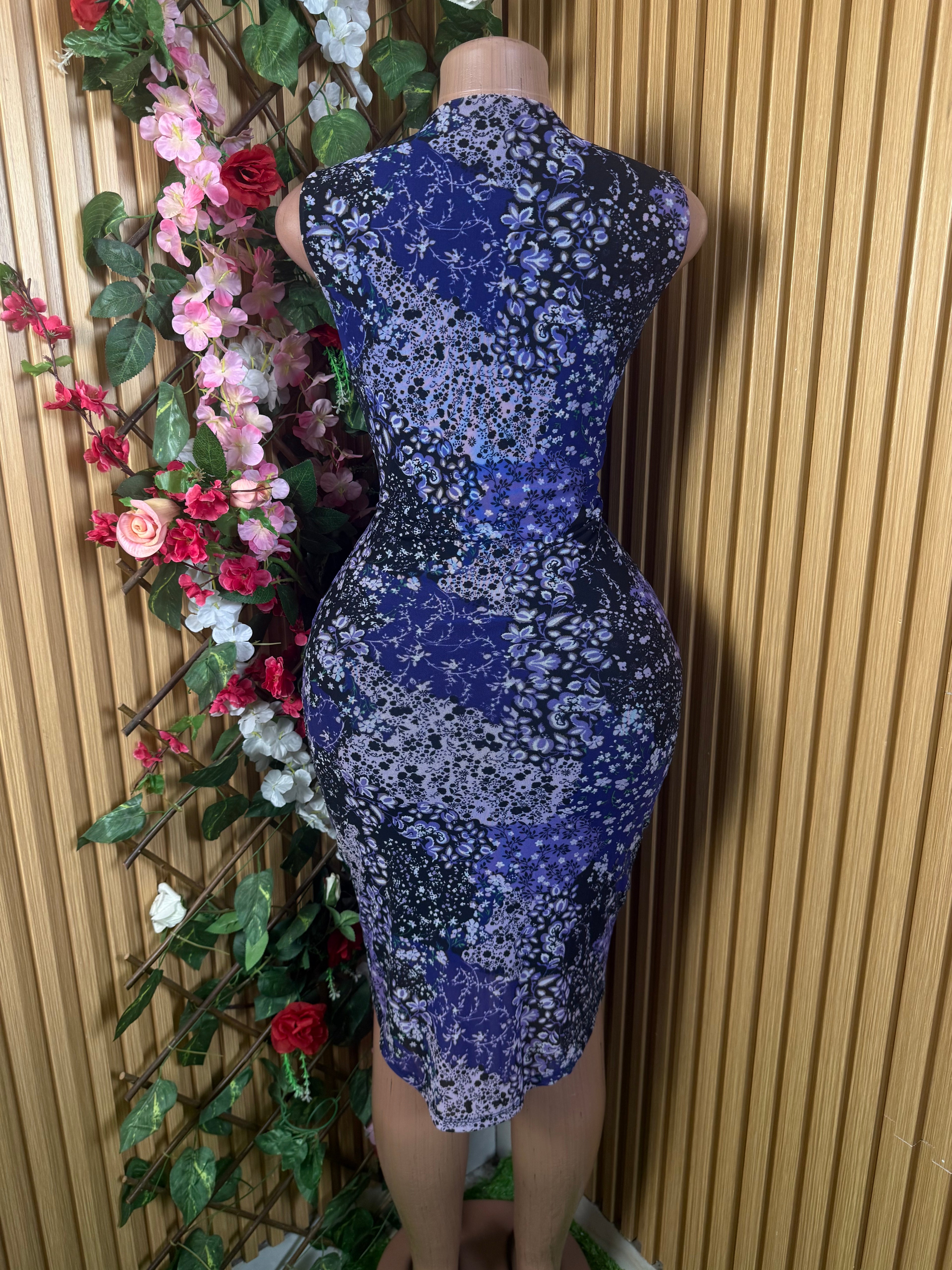 Robe moulante sans manches drapée - Perluna Store