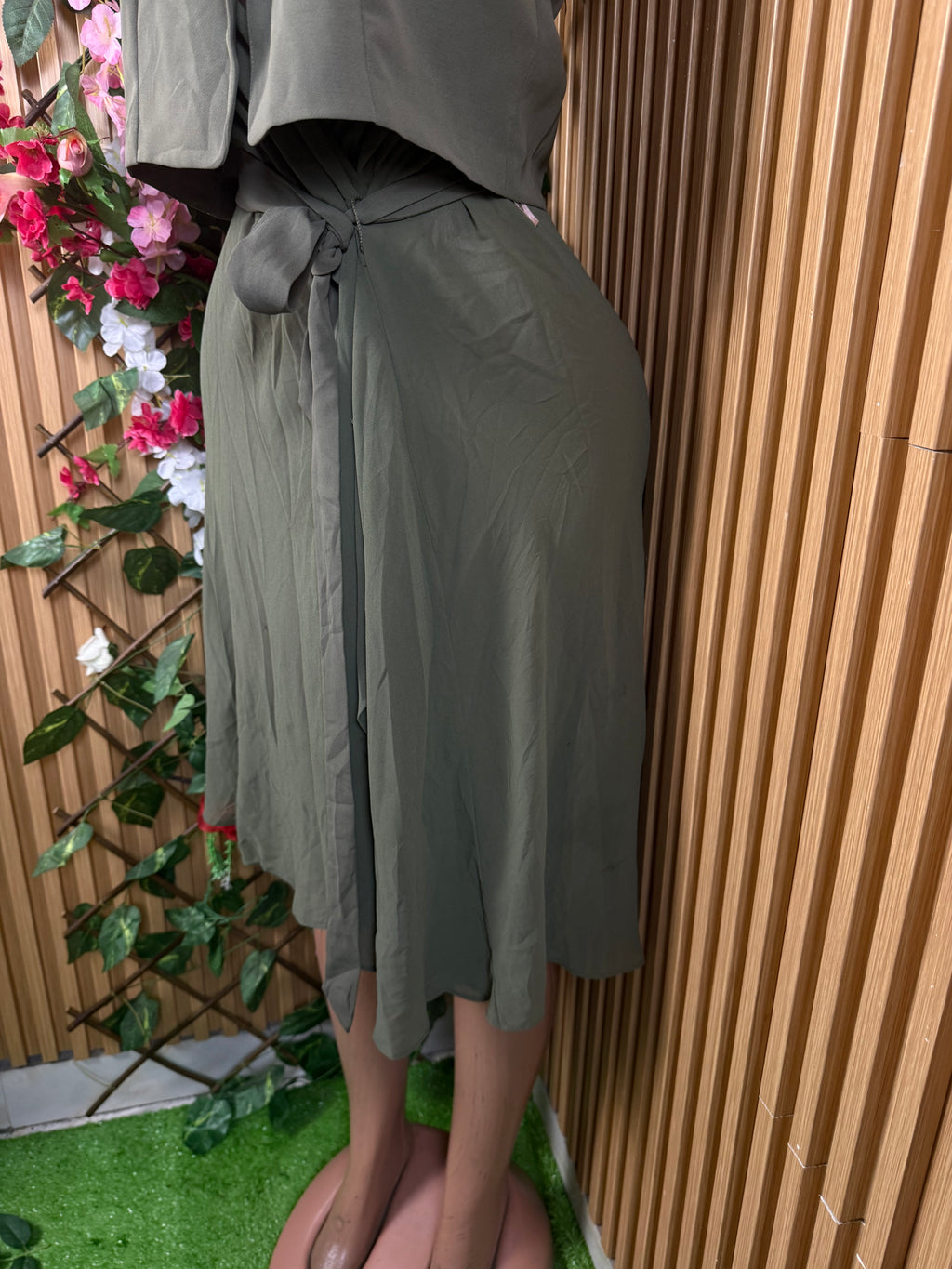 Robe élégante stylée sans manches ceintrée - Perluna Store