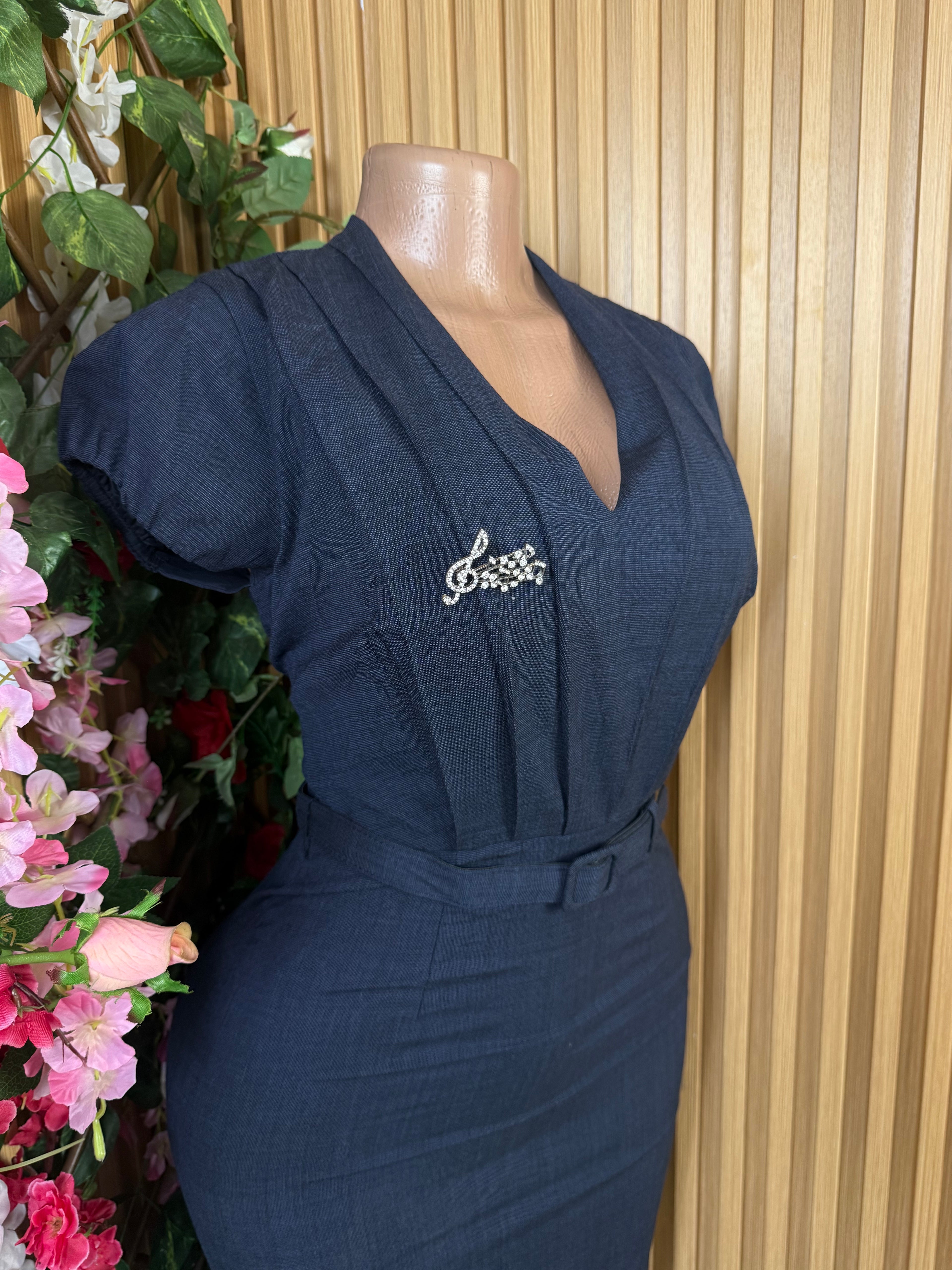 Robe moulante manches courtes décolletée - Perluna Store