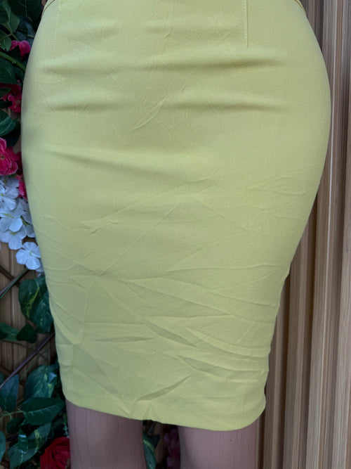 Jupe  moulante courte couleur jaune