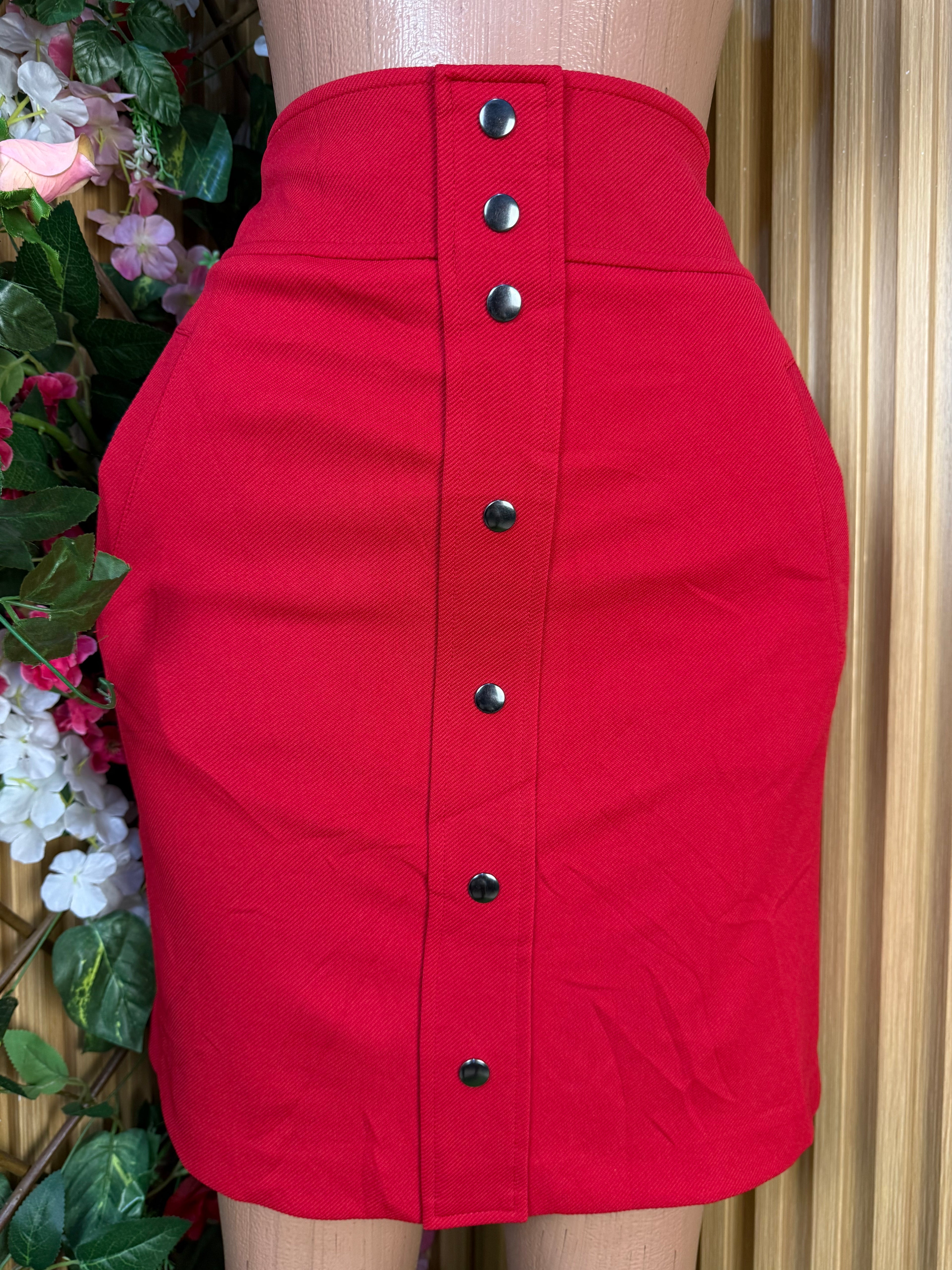 Jupe droite croisée avec boutons couleur rose
