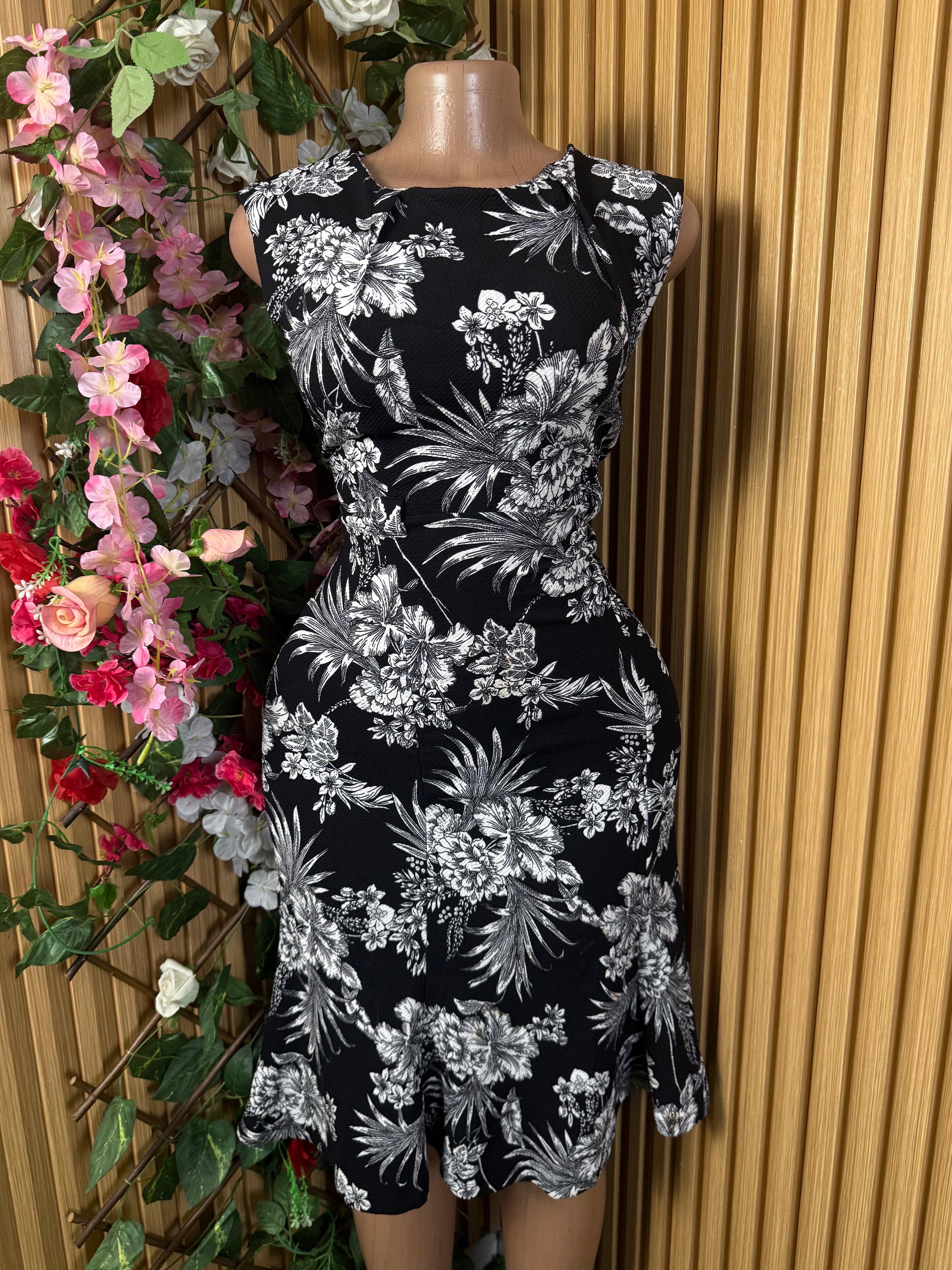 Robe évasée sans manches imprimée fleurie - Perluna Store