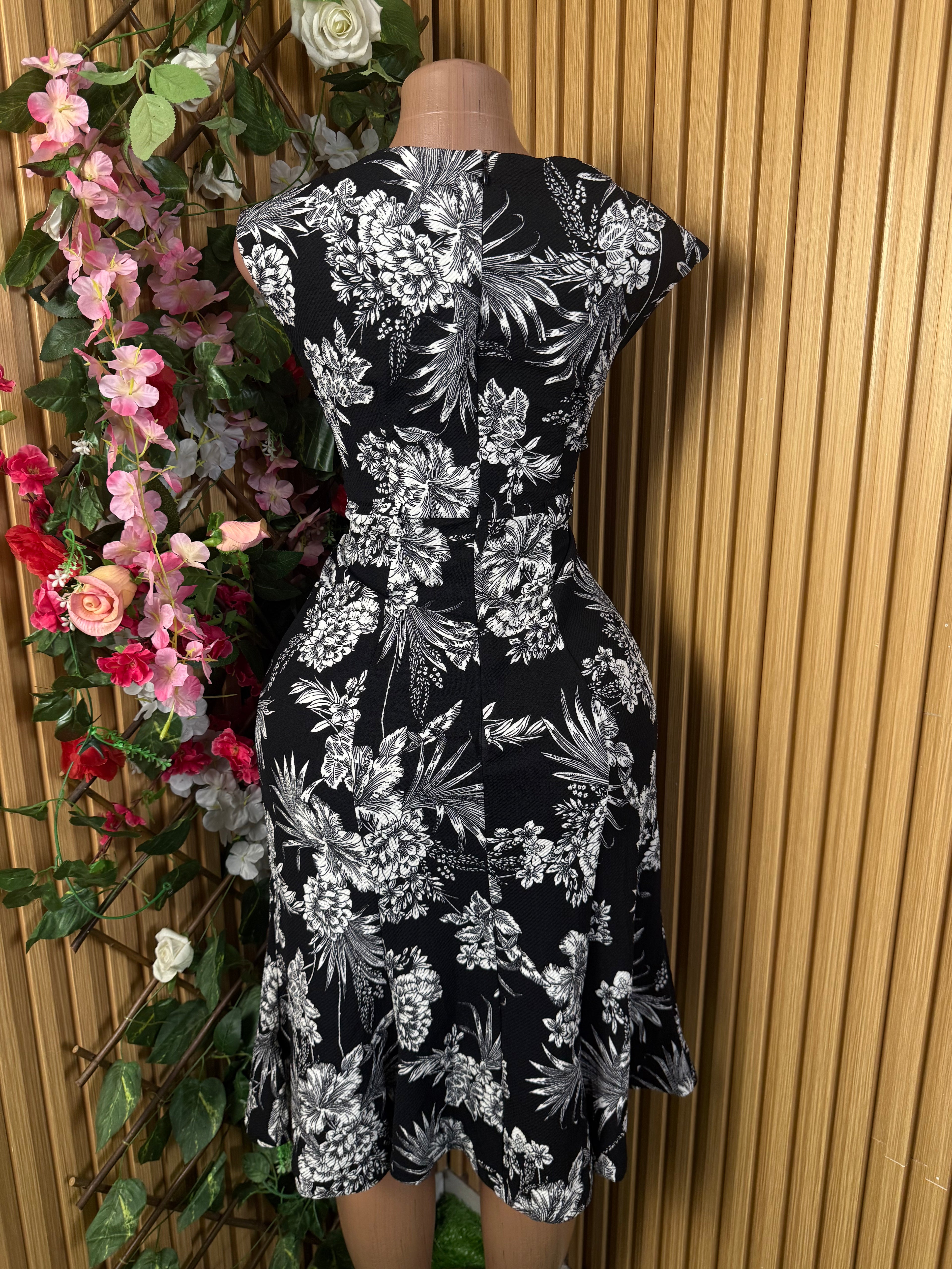 Robe évasée sans manches imprimée fleurie - Perluna Store
