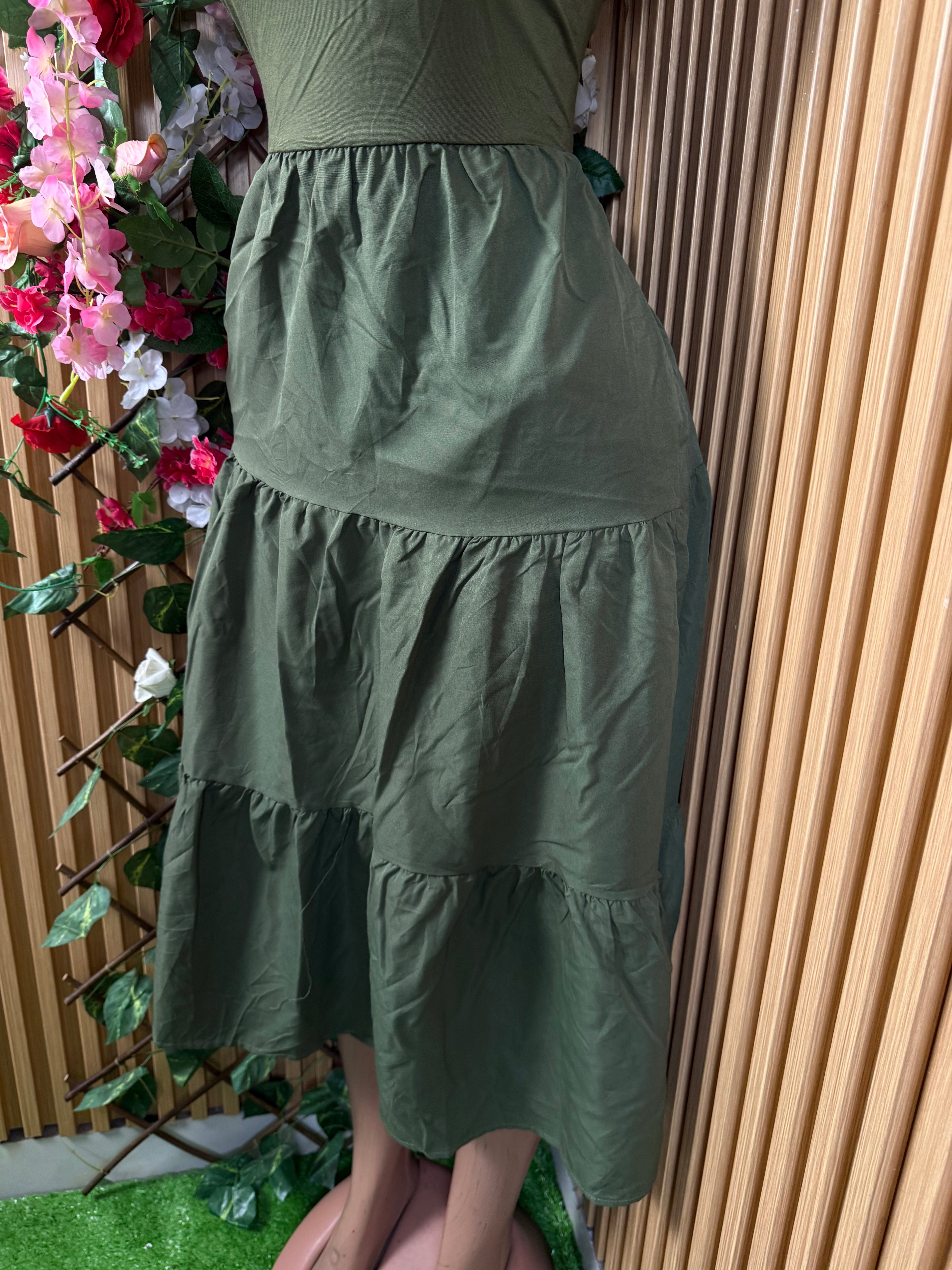 Robe évasée longue sans manches col V - Perluna Store