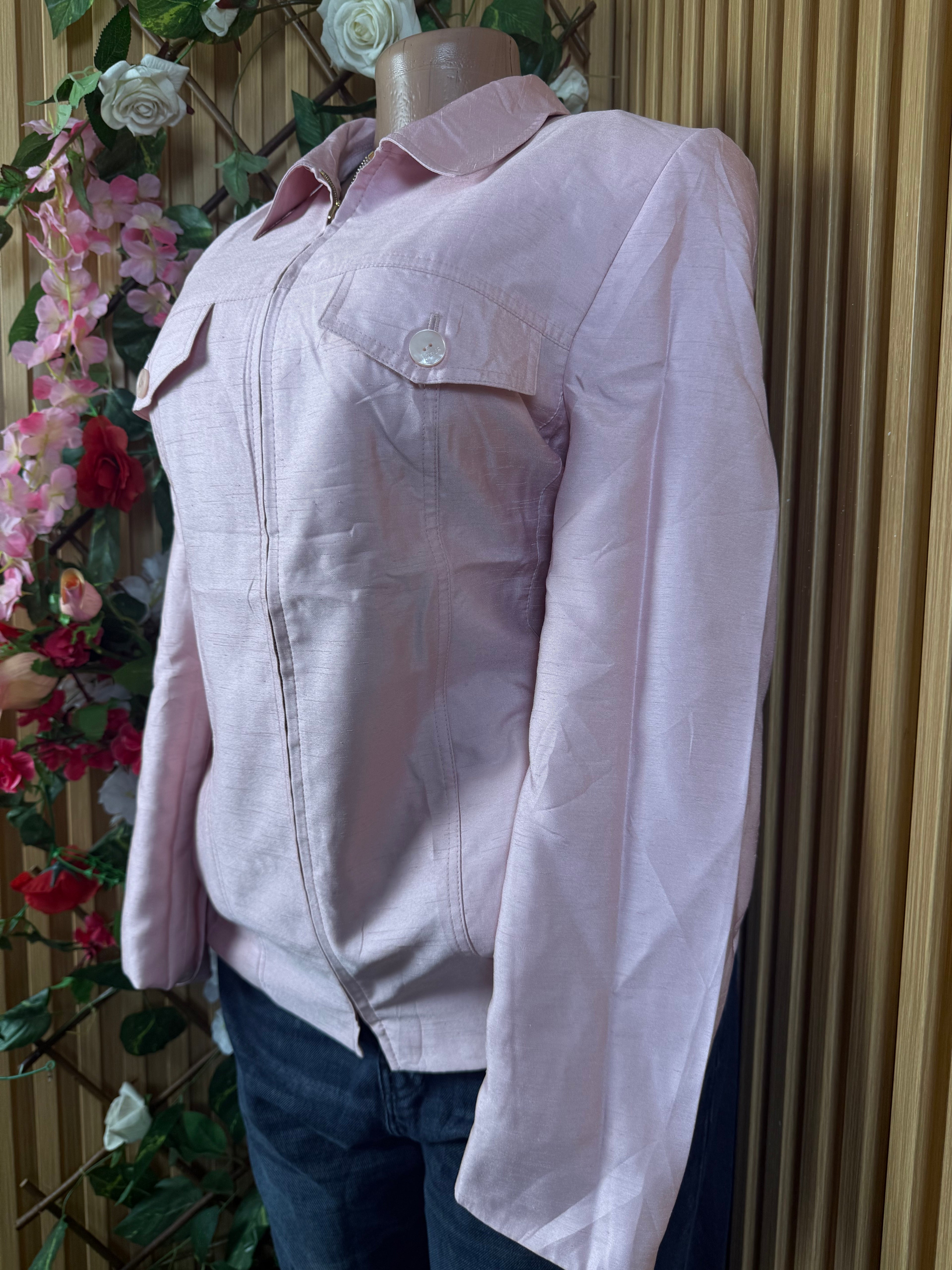 Veste blazer pour femme de couleur rose avec col chemise - Perluna Store