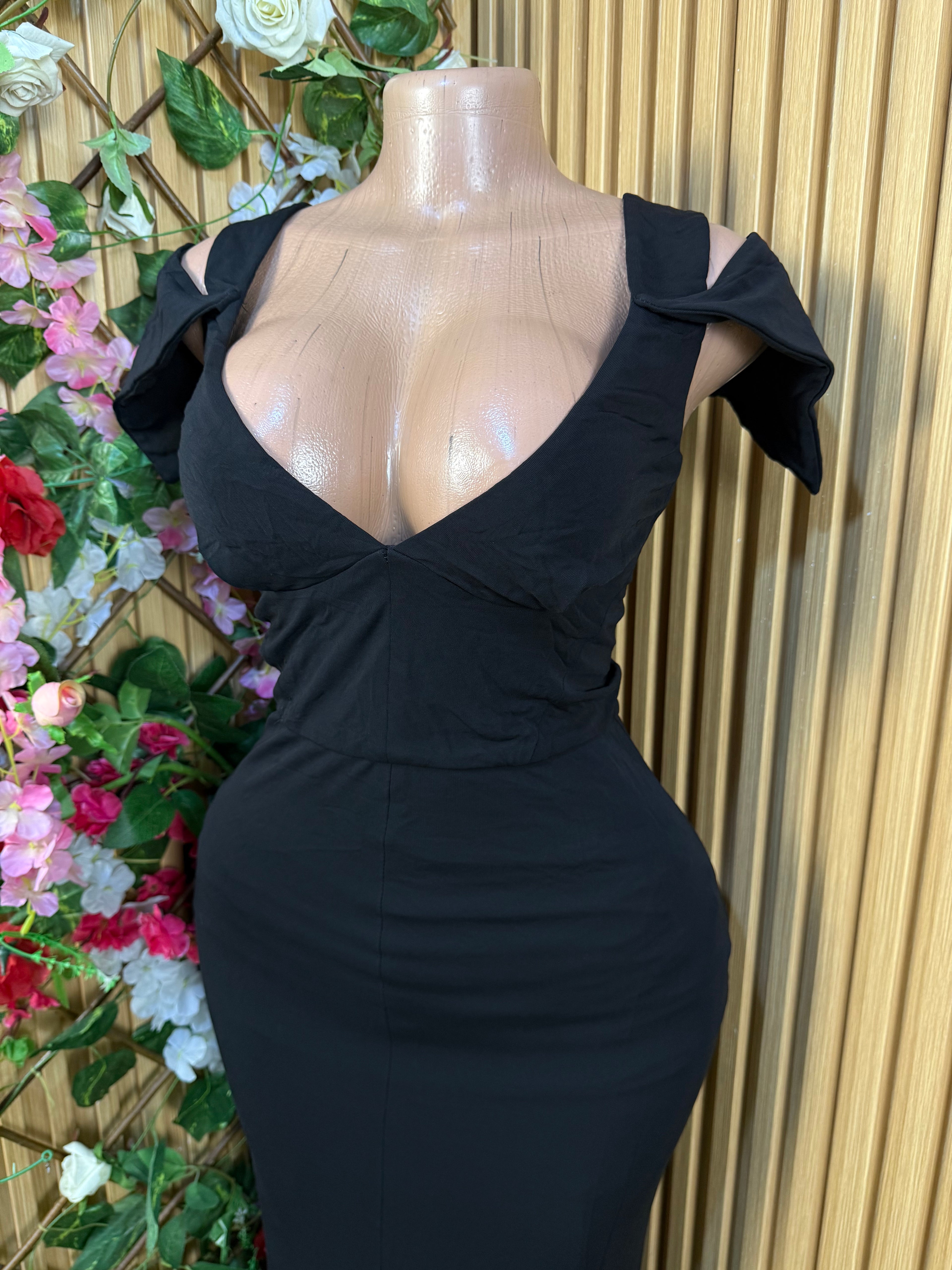 Robe moulante longue sans manches décolletée - Perluna Store