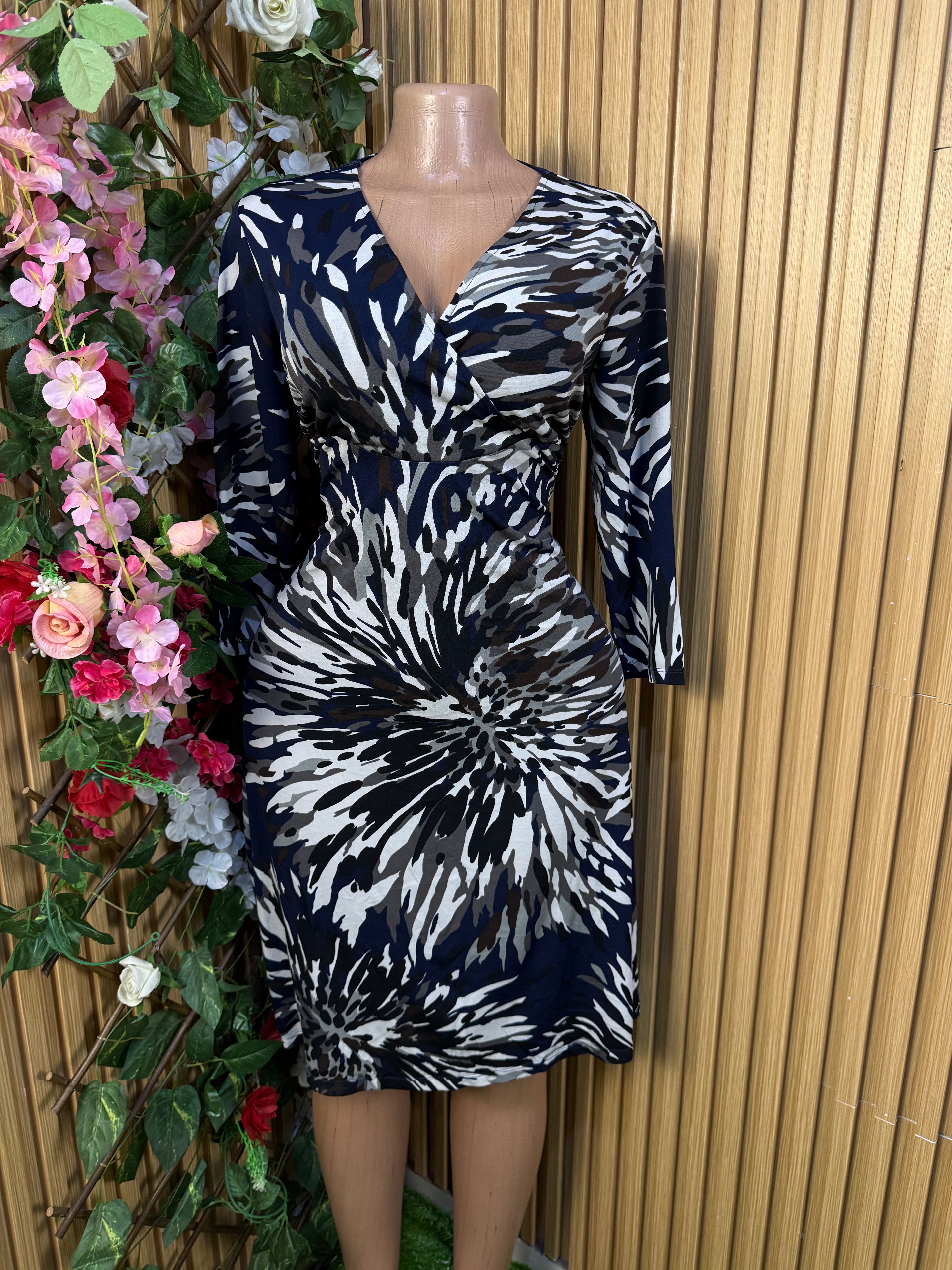 Robe évasée manches longues décolletée - Perluna Store