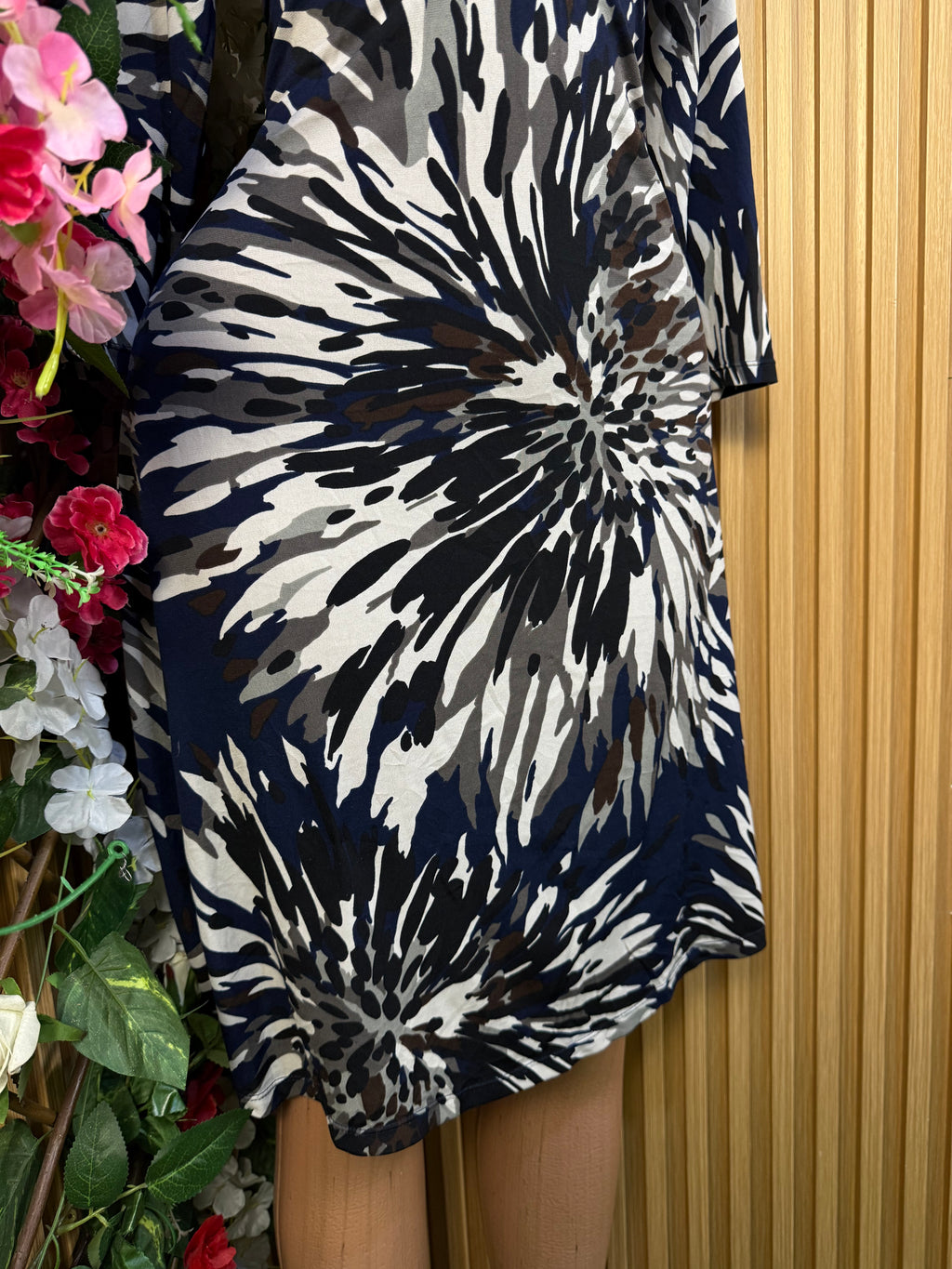 Robe évasée manches longues décolletée - Perluna Store