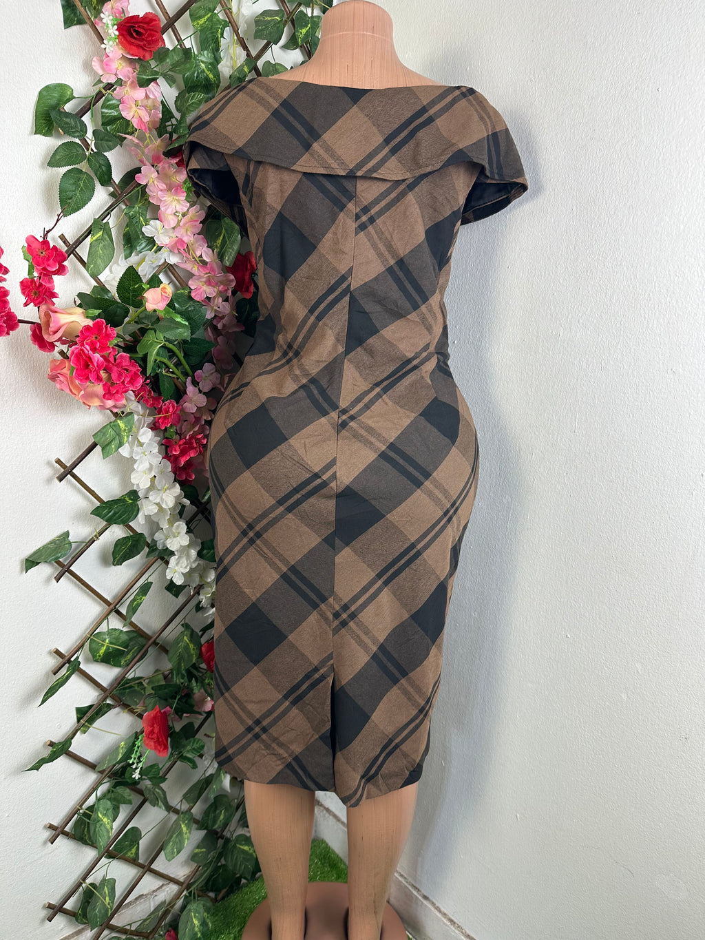 Robe élégante denudée manches courtes - Perluna Store