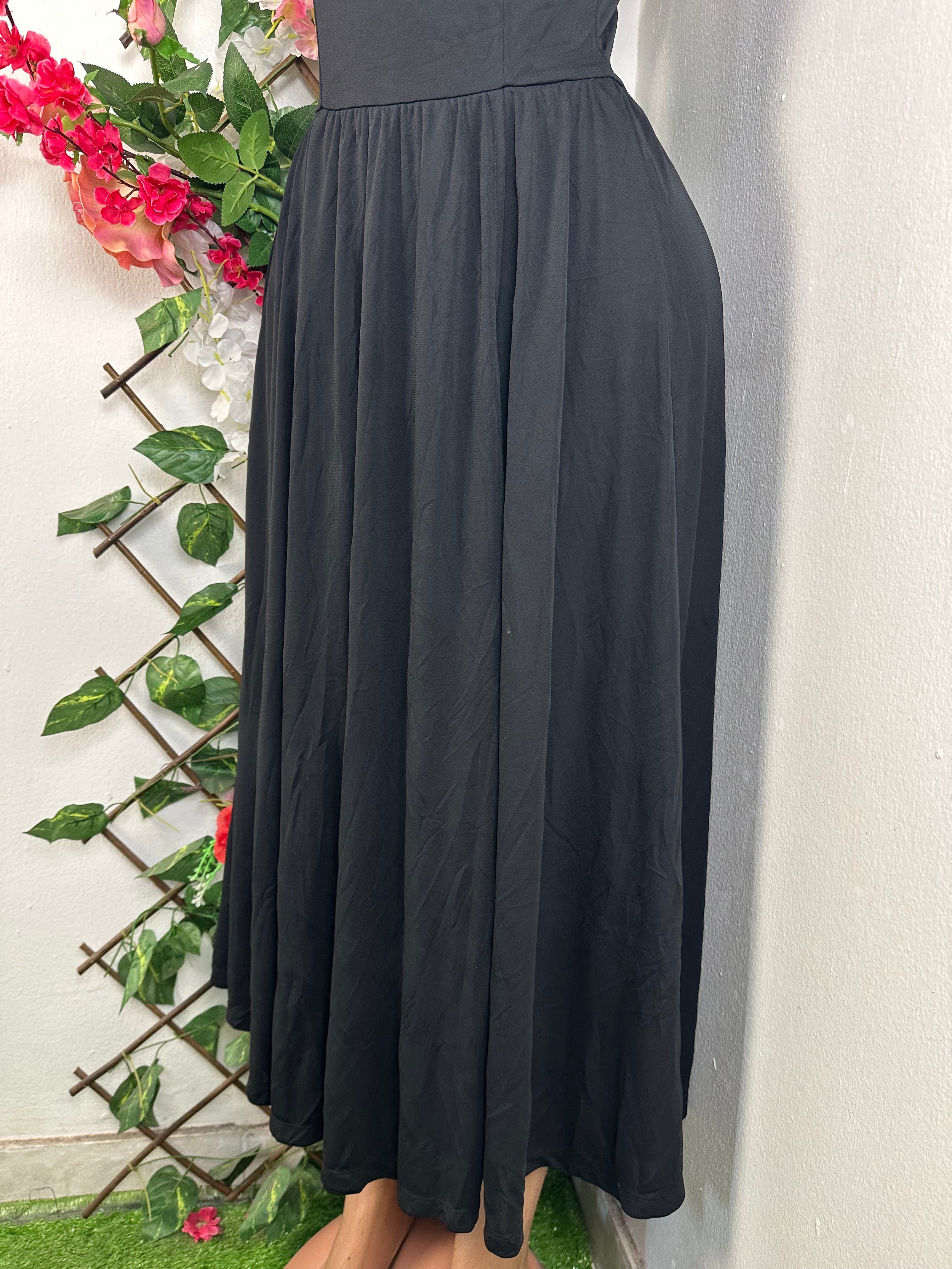 Robe évasée longue à fine bretelle - Perluna Store