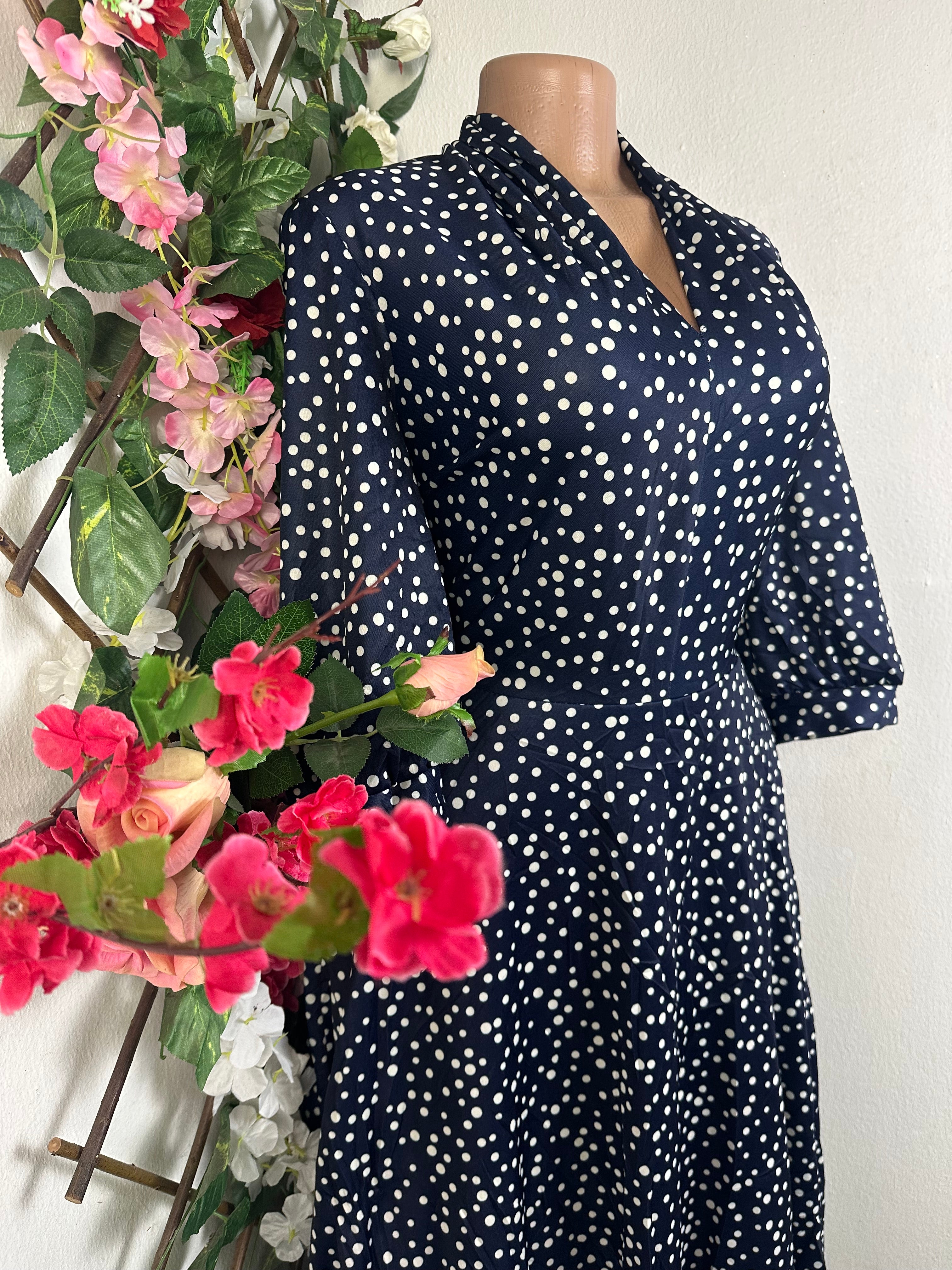 Robe évasée mi-longue manches 3/4-L 12 - Perluna Store