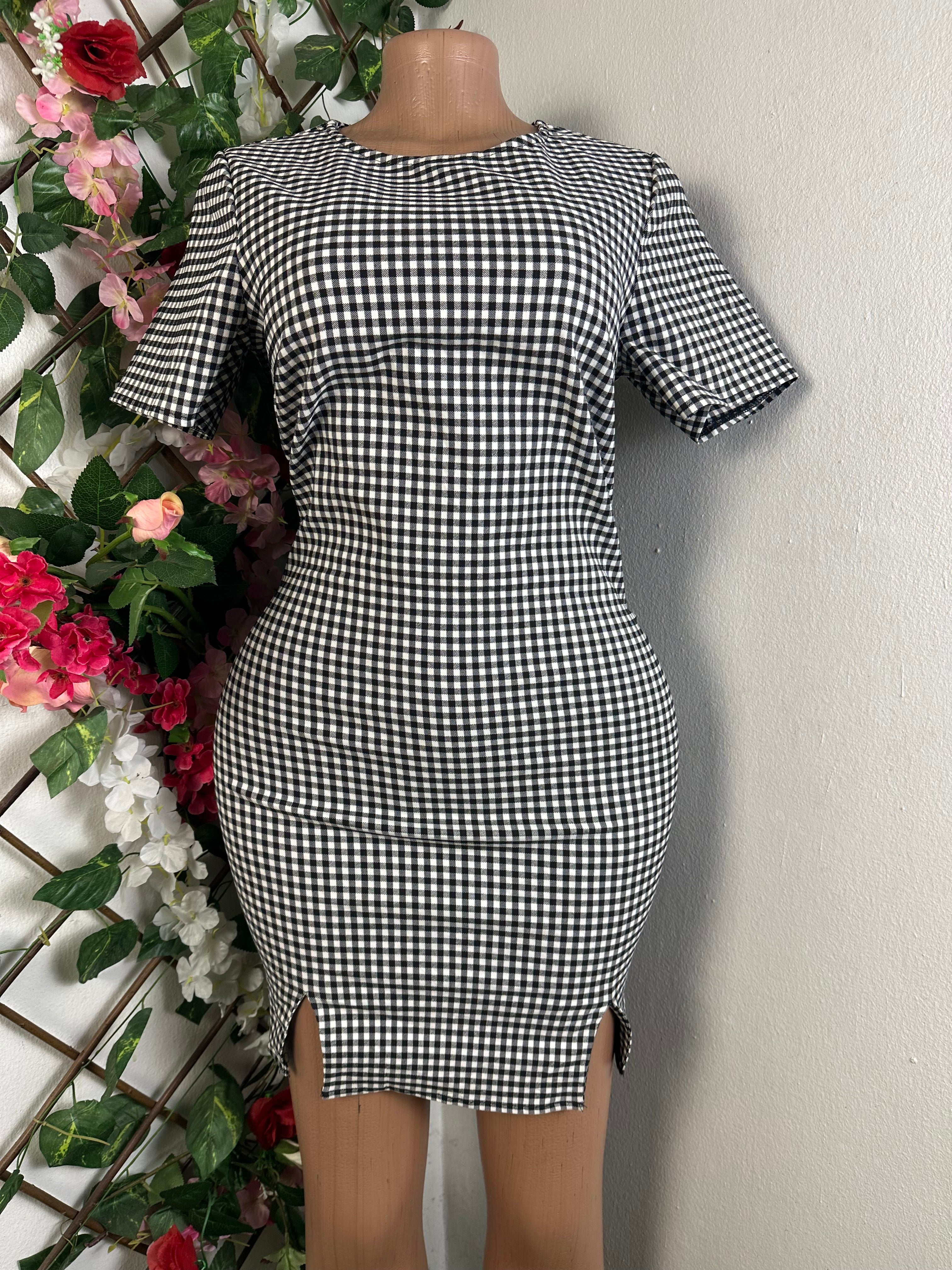 Robe moulante manches courtes double fentes