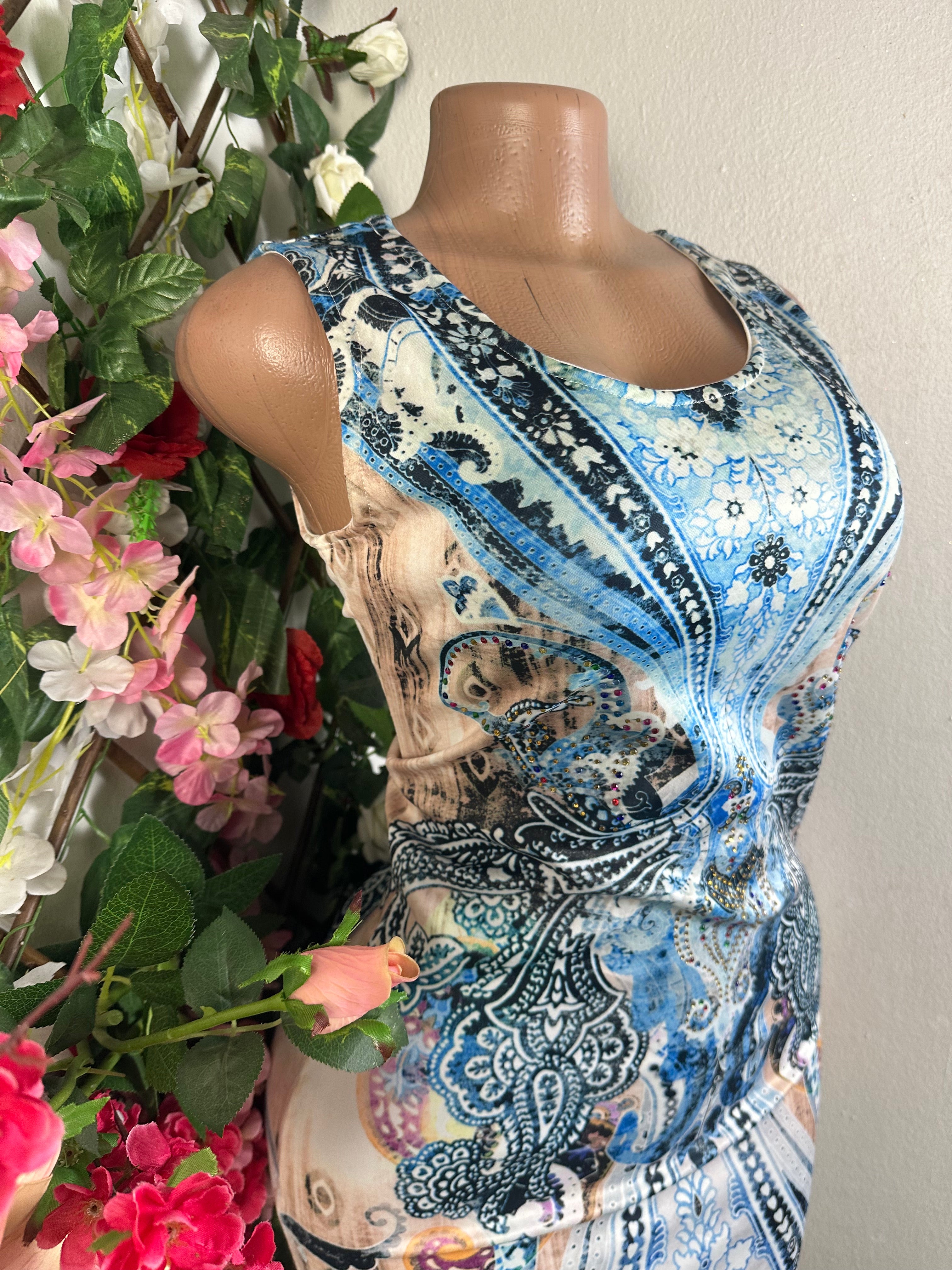 Robe moulante  sans manches drapée