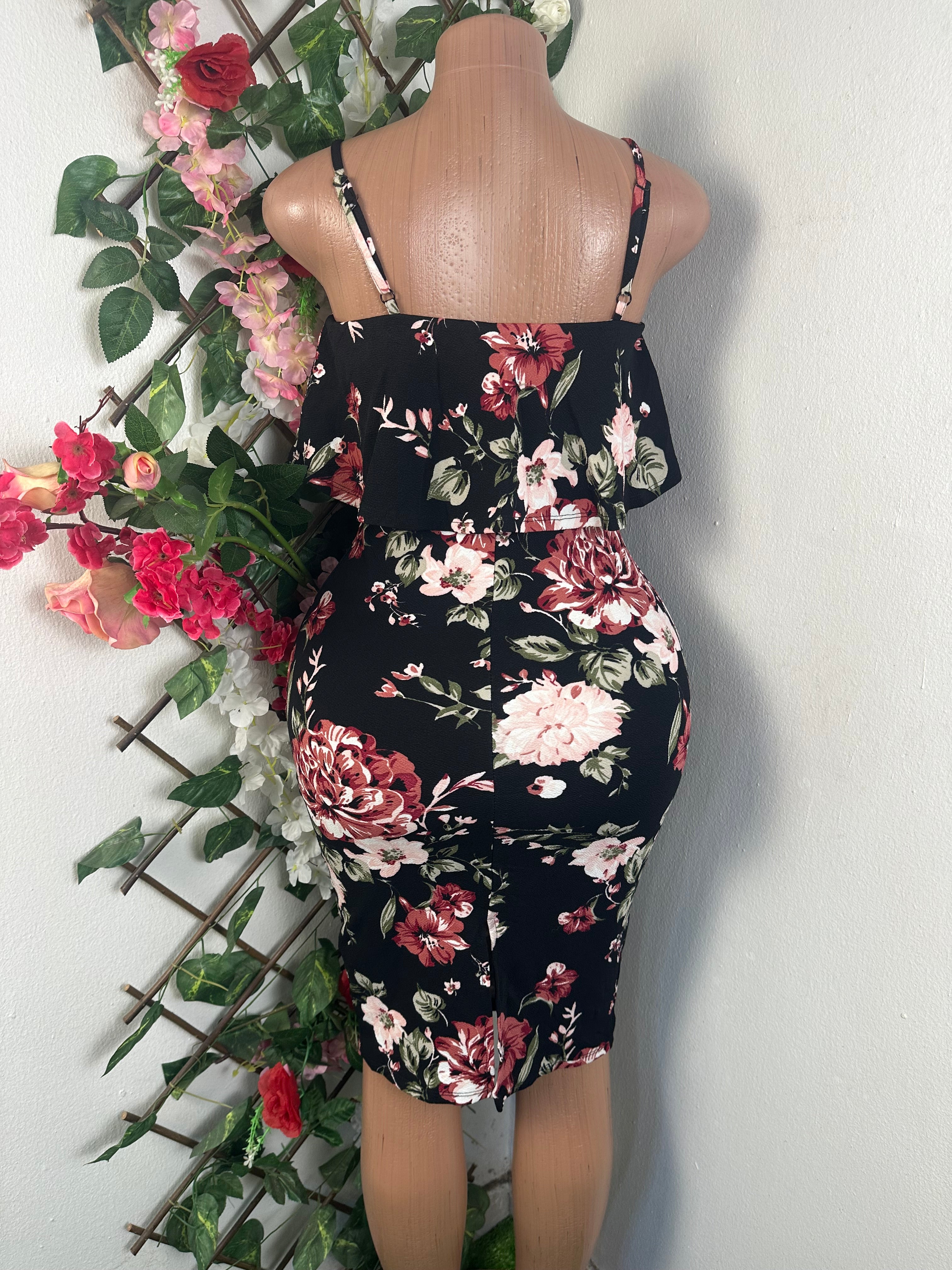 Robe moulanteà fine bretelles imprimée fleurie