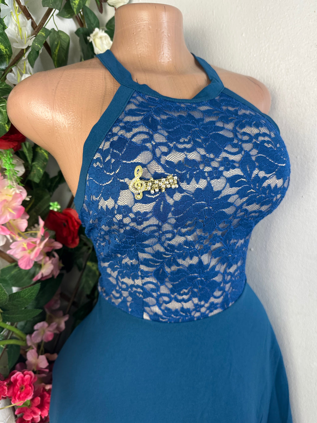 Robe évasée sans manches dénudée