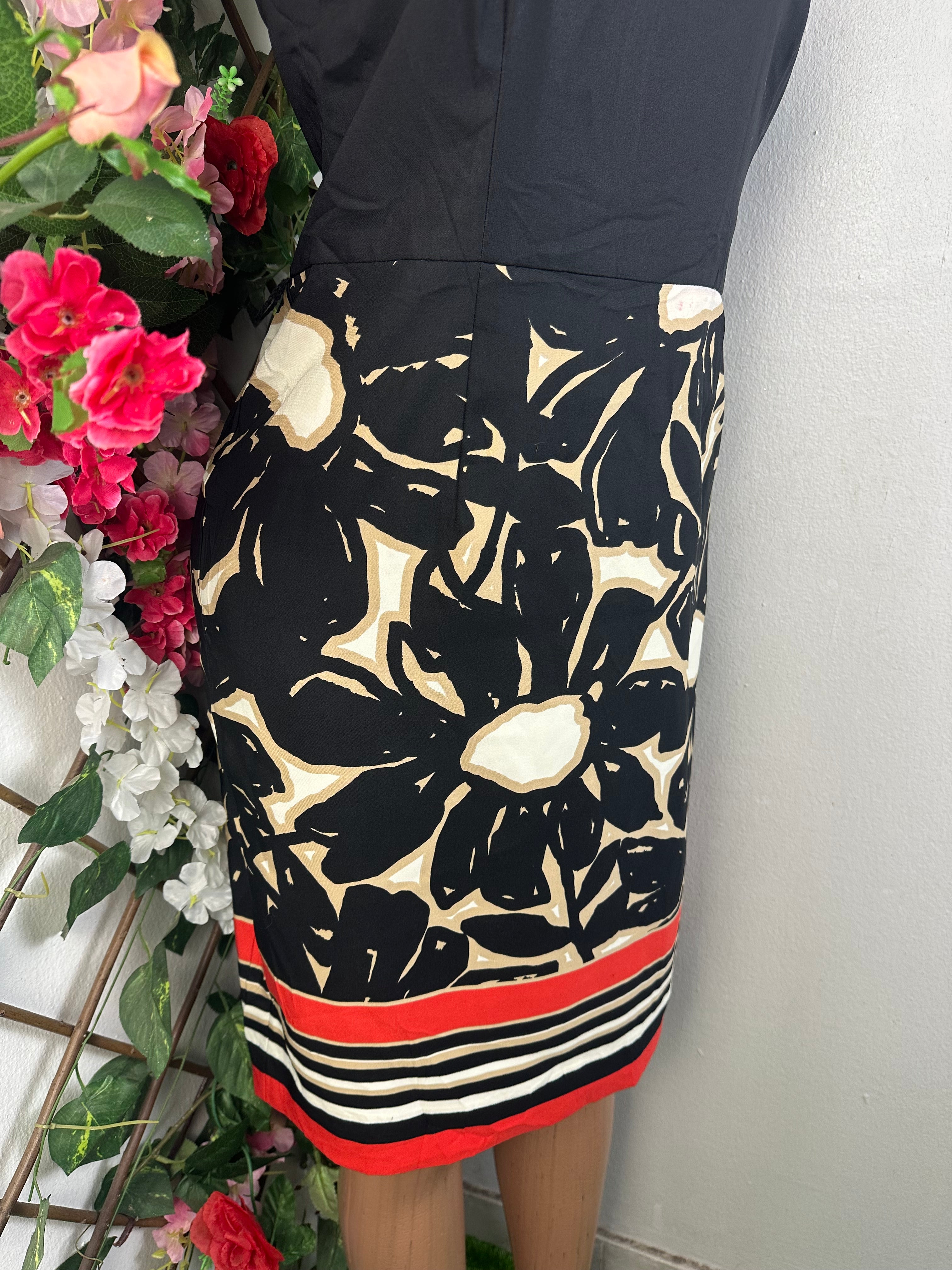 Robe évasée manches longues col carré