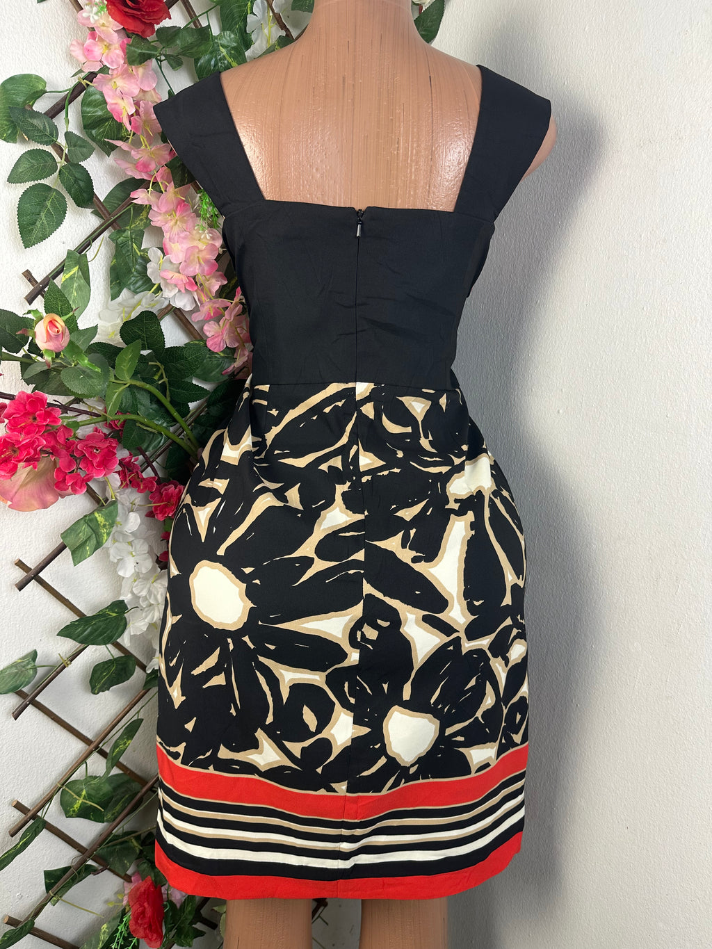 Robe évasée manches longues col carré