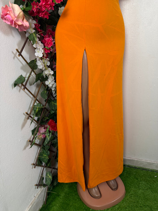 Robe bustier longue avec petite manche et fente cote droite