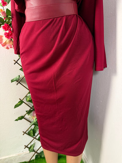 Robe elegante mi longue a manche courte décolleté halter