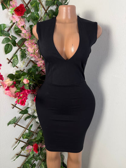 Robe crayon sans manche décolleté plongeant