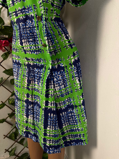 Robe mi longue avec colle a noeud a bouton